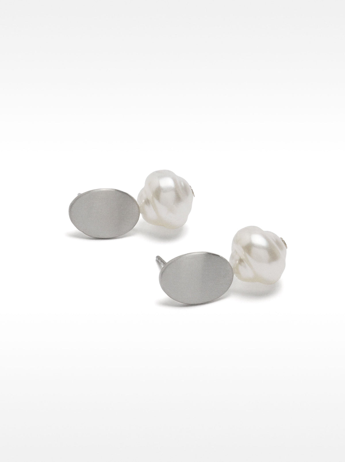 Earrings With Pearls