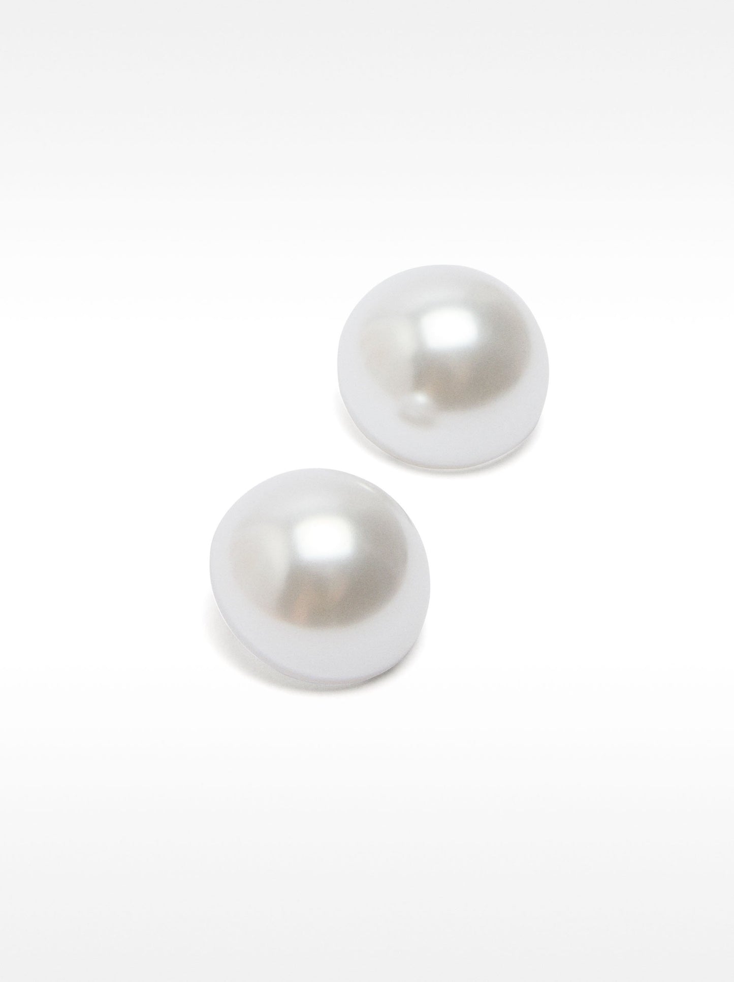 Faux Pearl Short Earrings With Clip Buckle