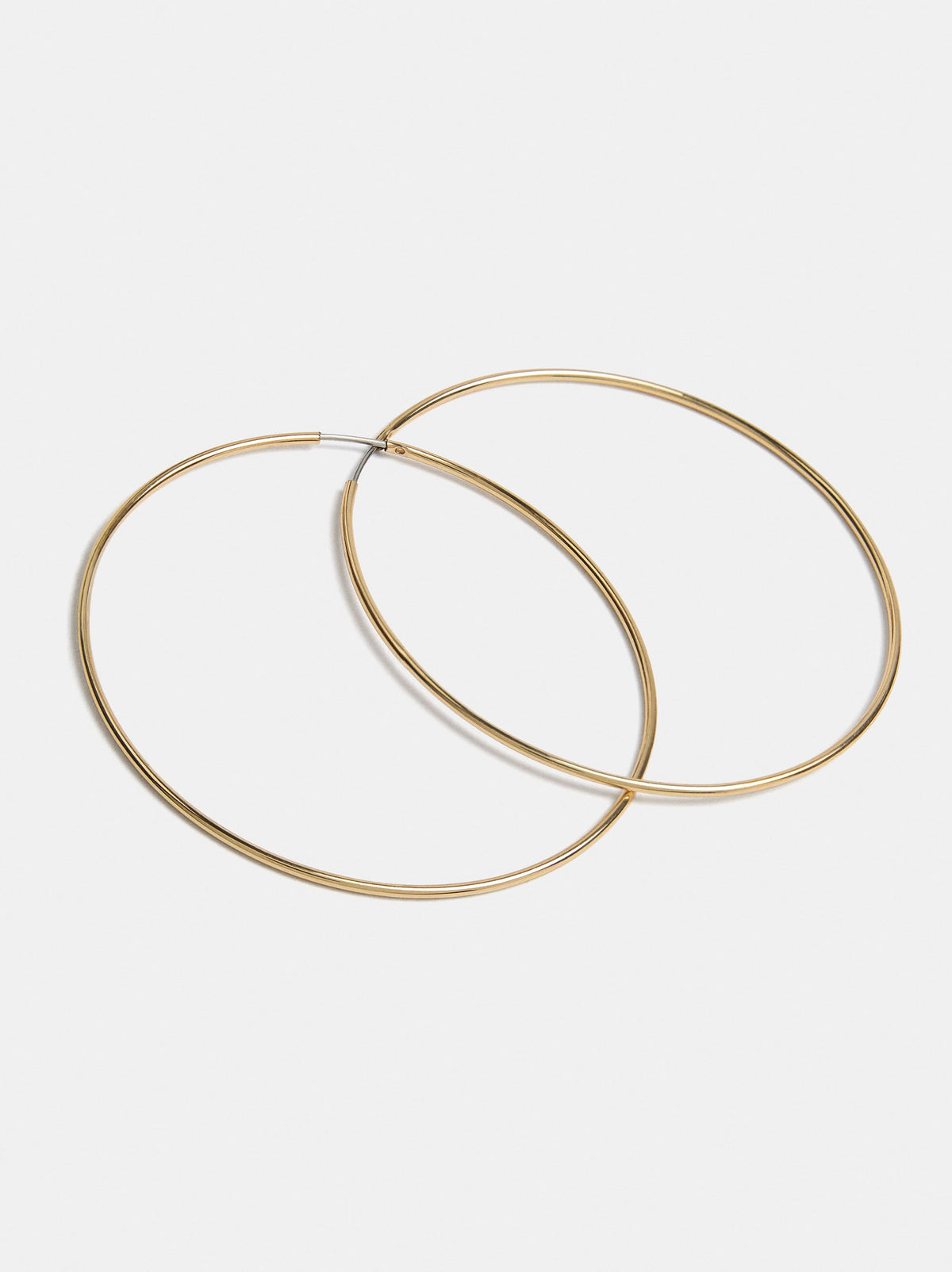 Basic Medium Hoop Earrings
