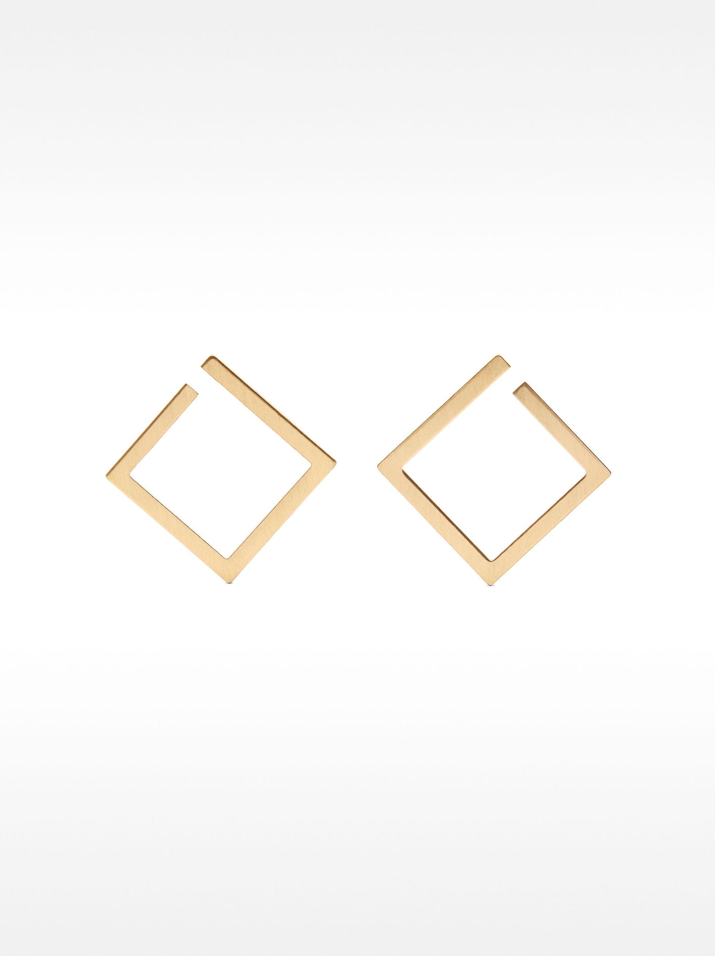 Medium Diamond-Shaped Earrings