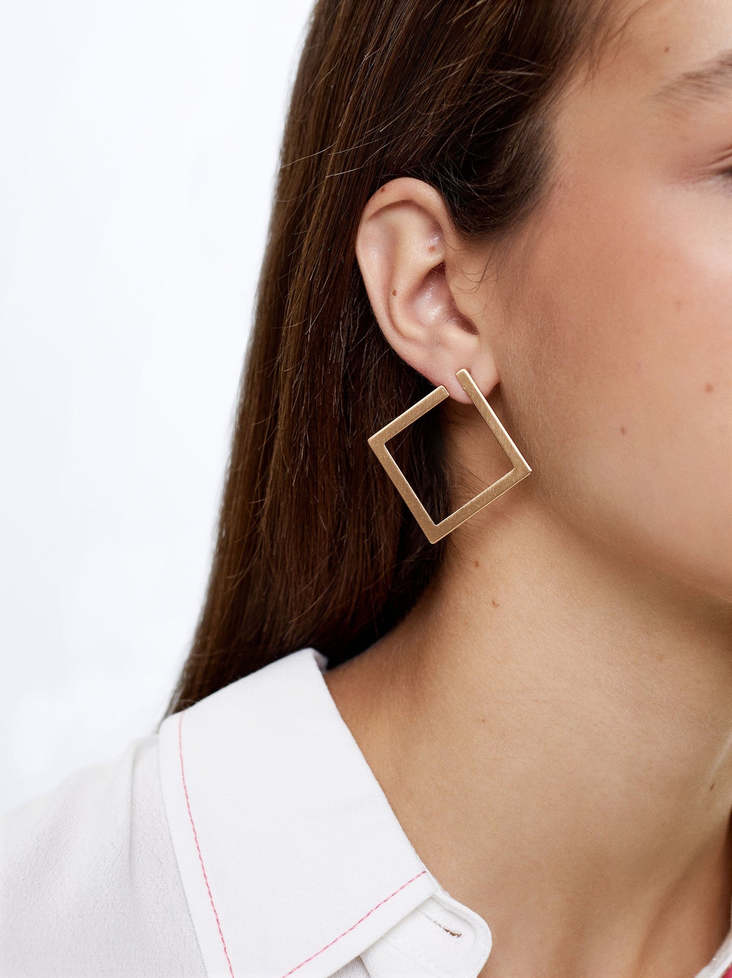 Medium Diamond-Shaped Earrings