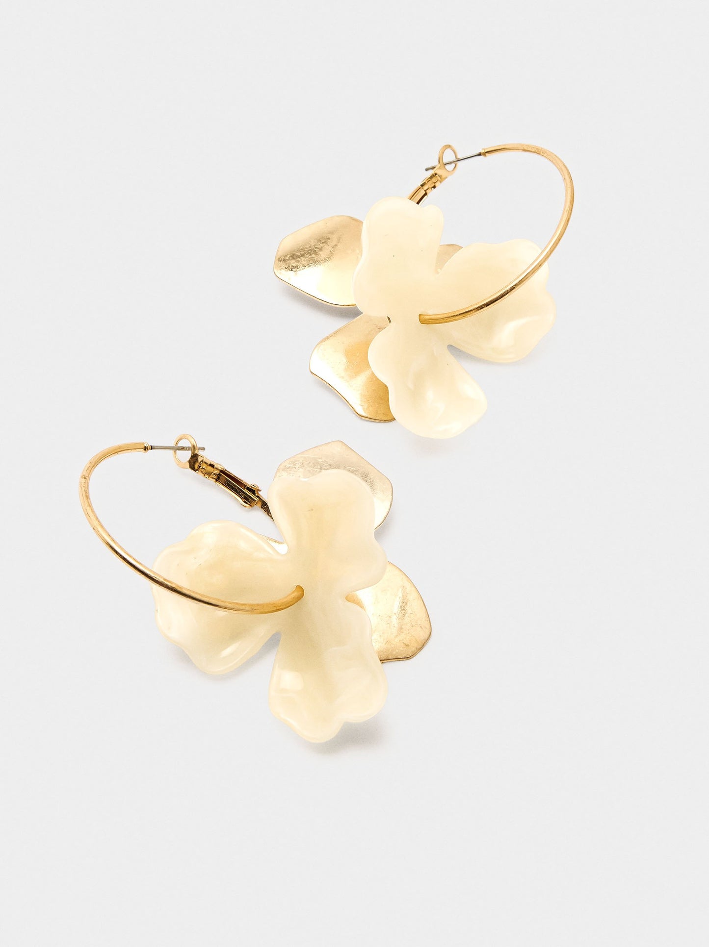 Hoop Earrings With Flower