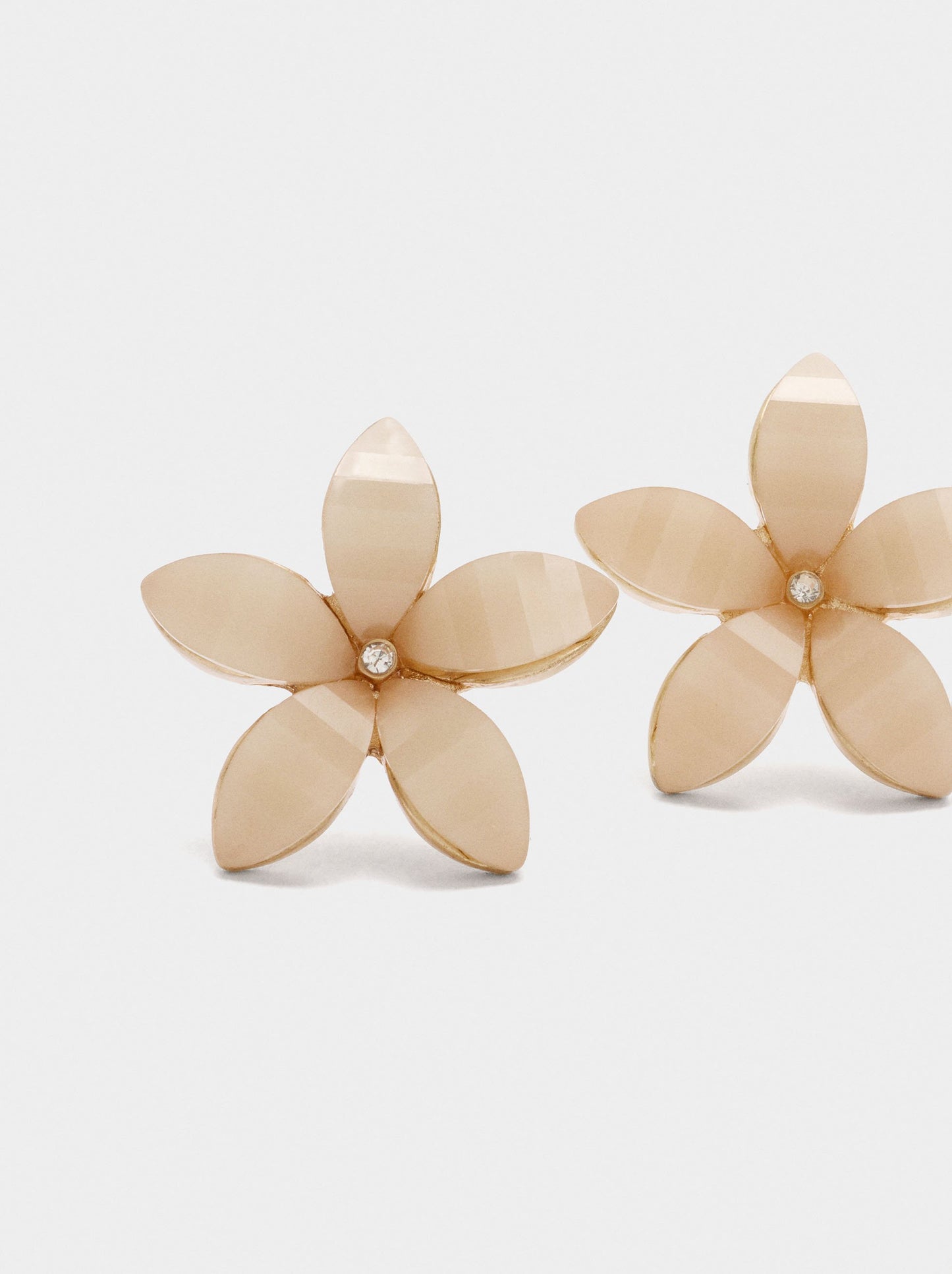 Flower Earrings With Resin