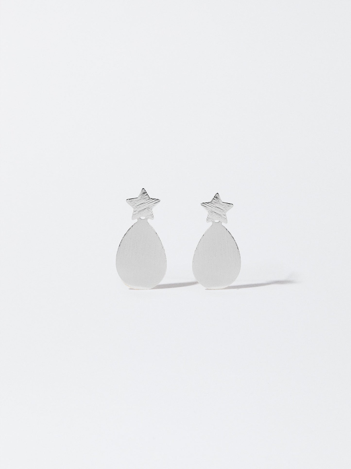 Oval Star Earrings
