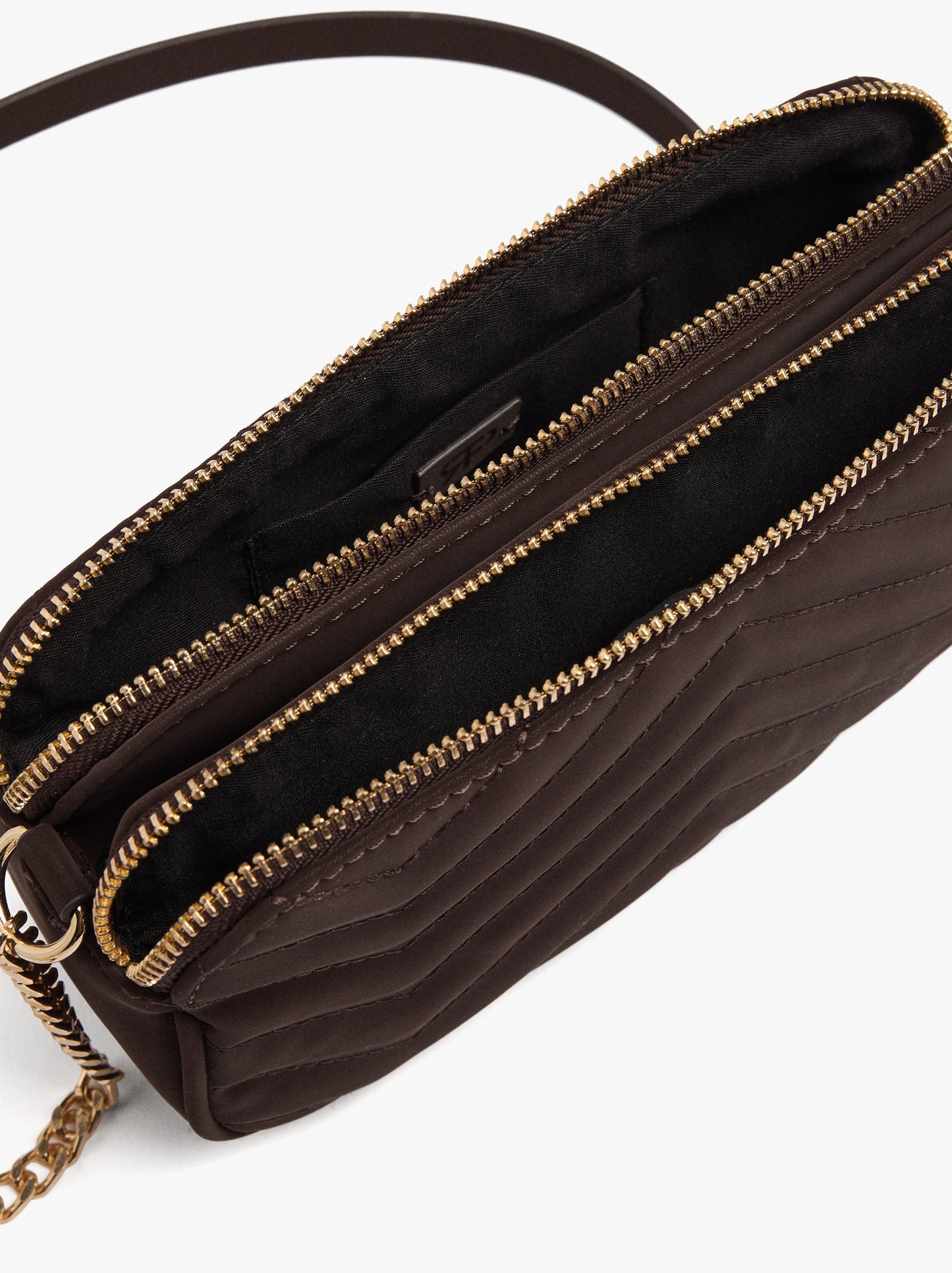 Padded Bag With Chain