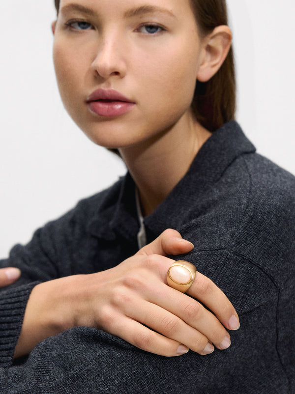 Oval Ring With Resin
