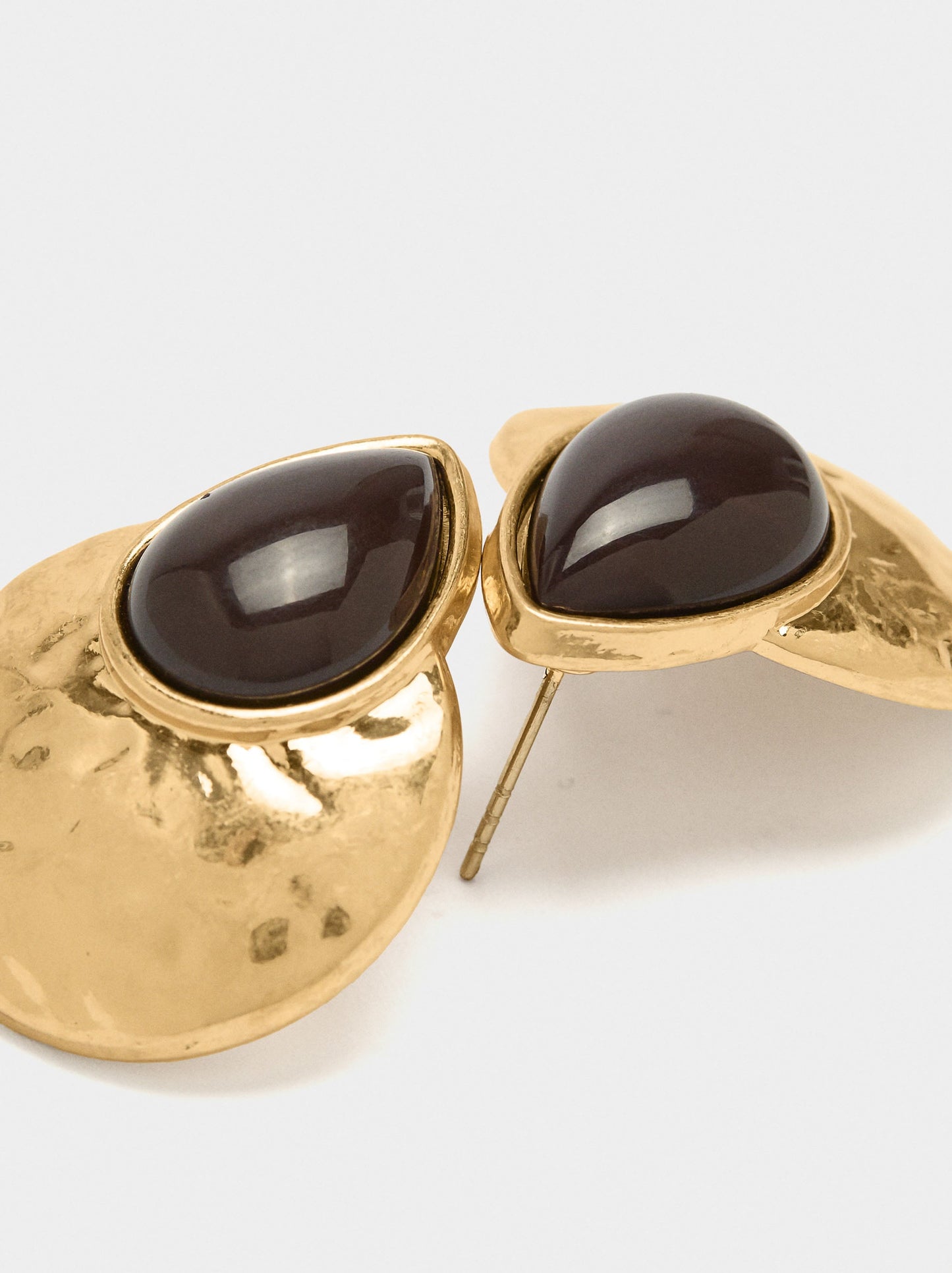 Round Earrings With Resin