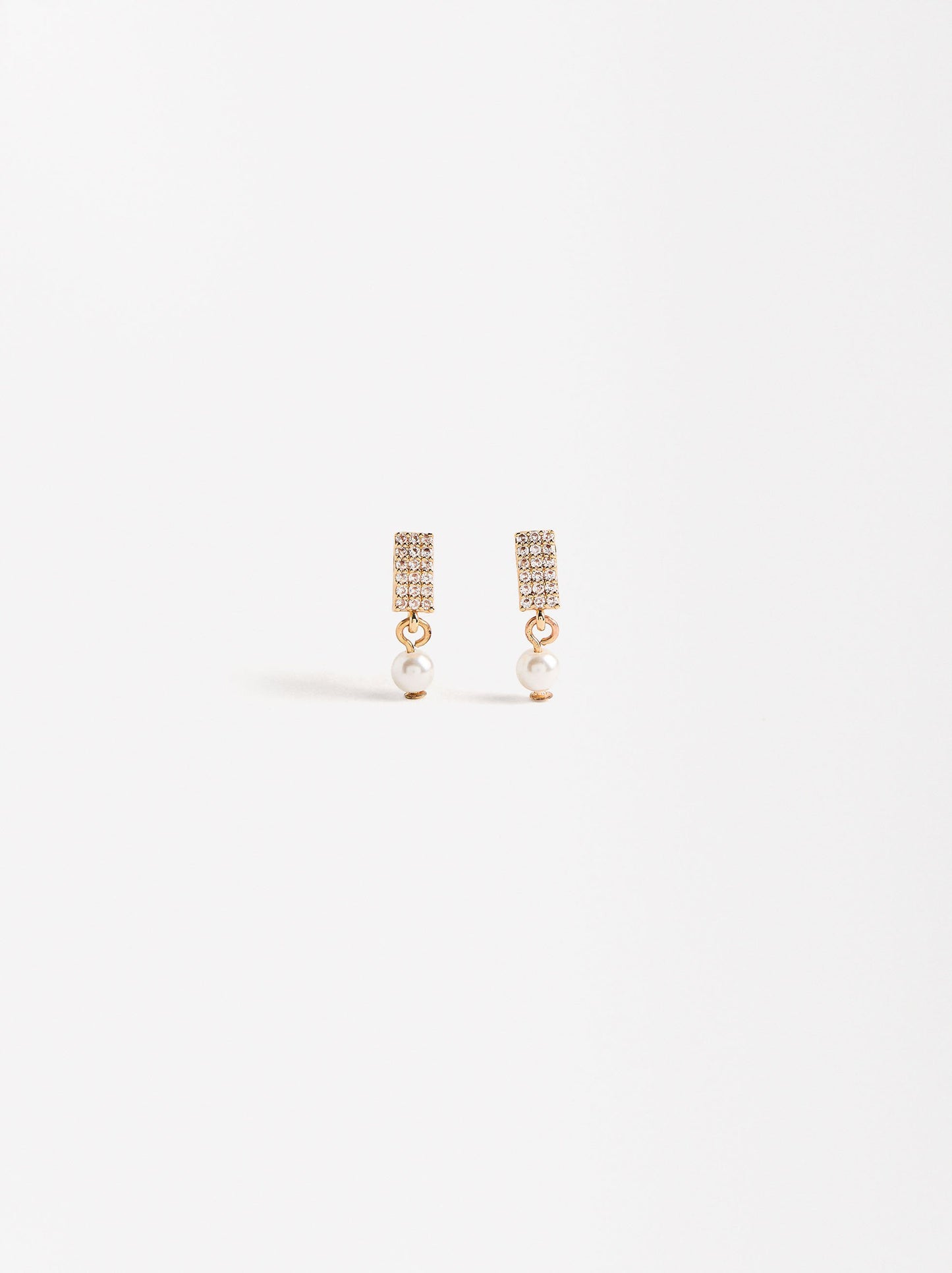 Rectangular Earrings With Freshwater Pearls And Crystals