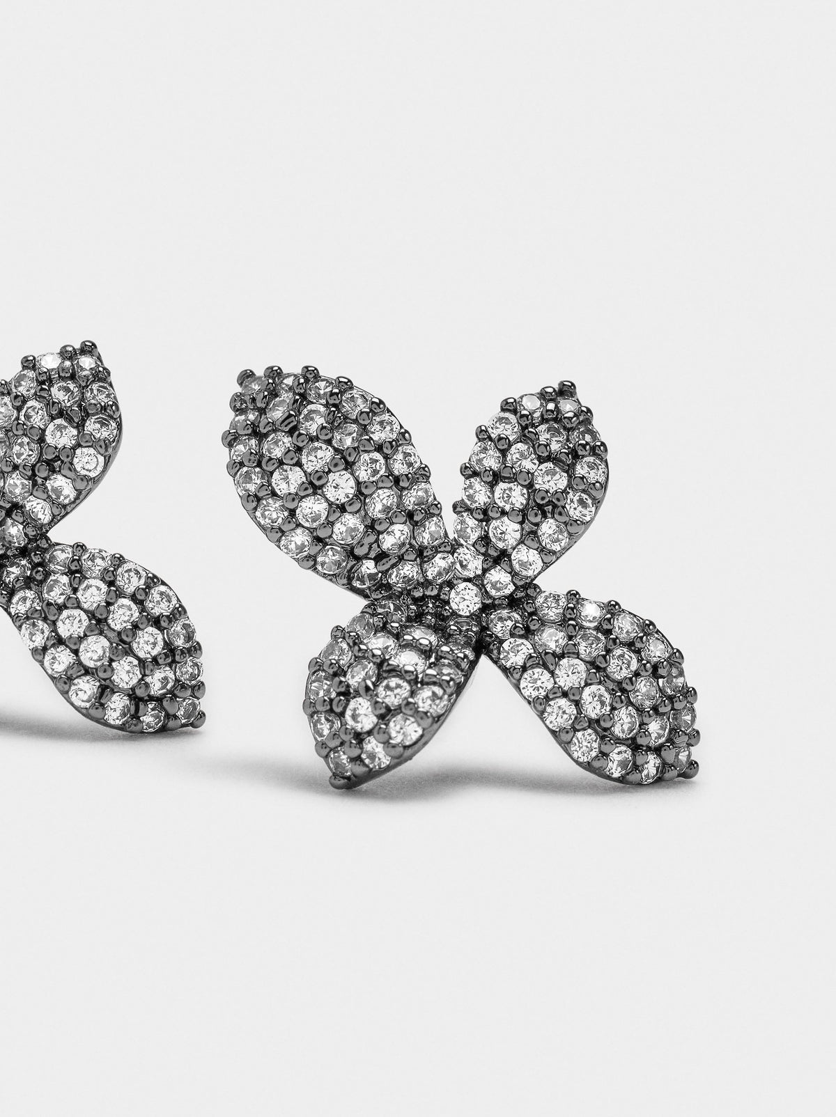 Flower Earrings With Zirconia