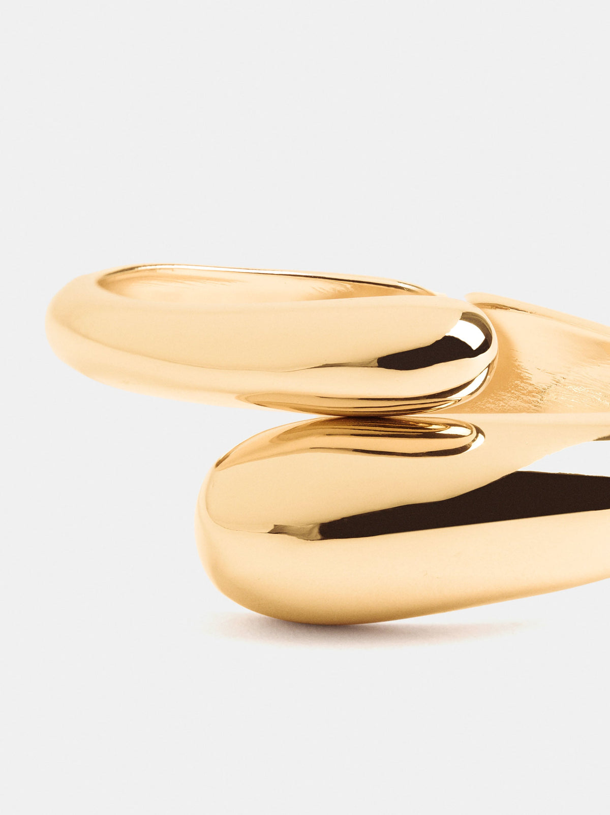 Intertwined Rigid Bracelet