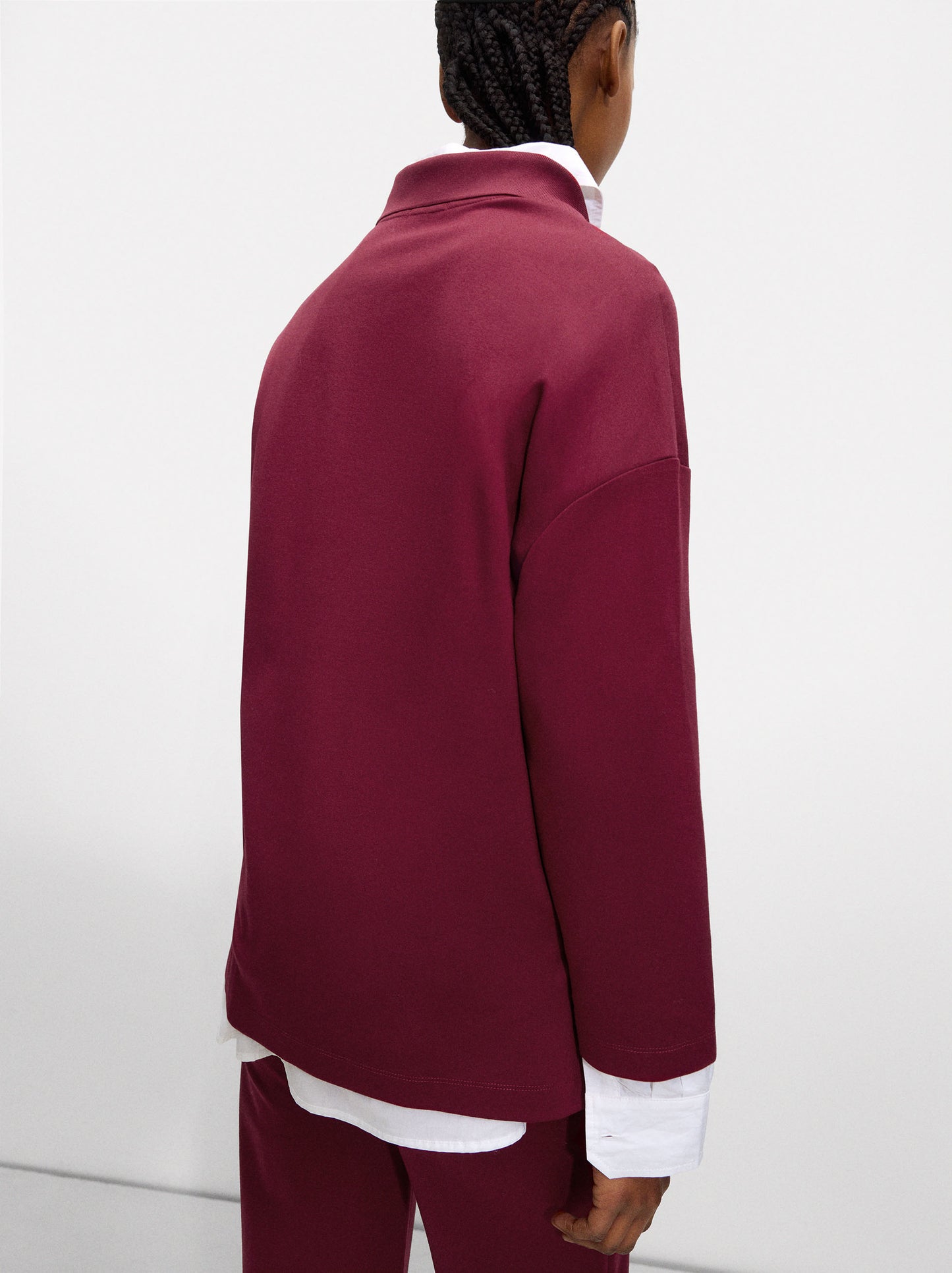 Sweater With Zipper Closure