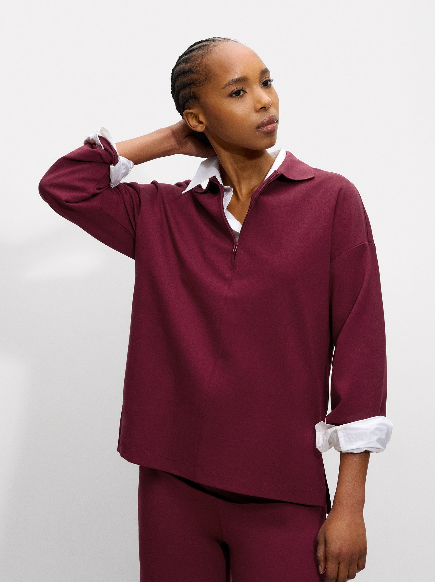 Sweater With Zipper Closure