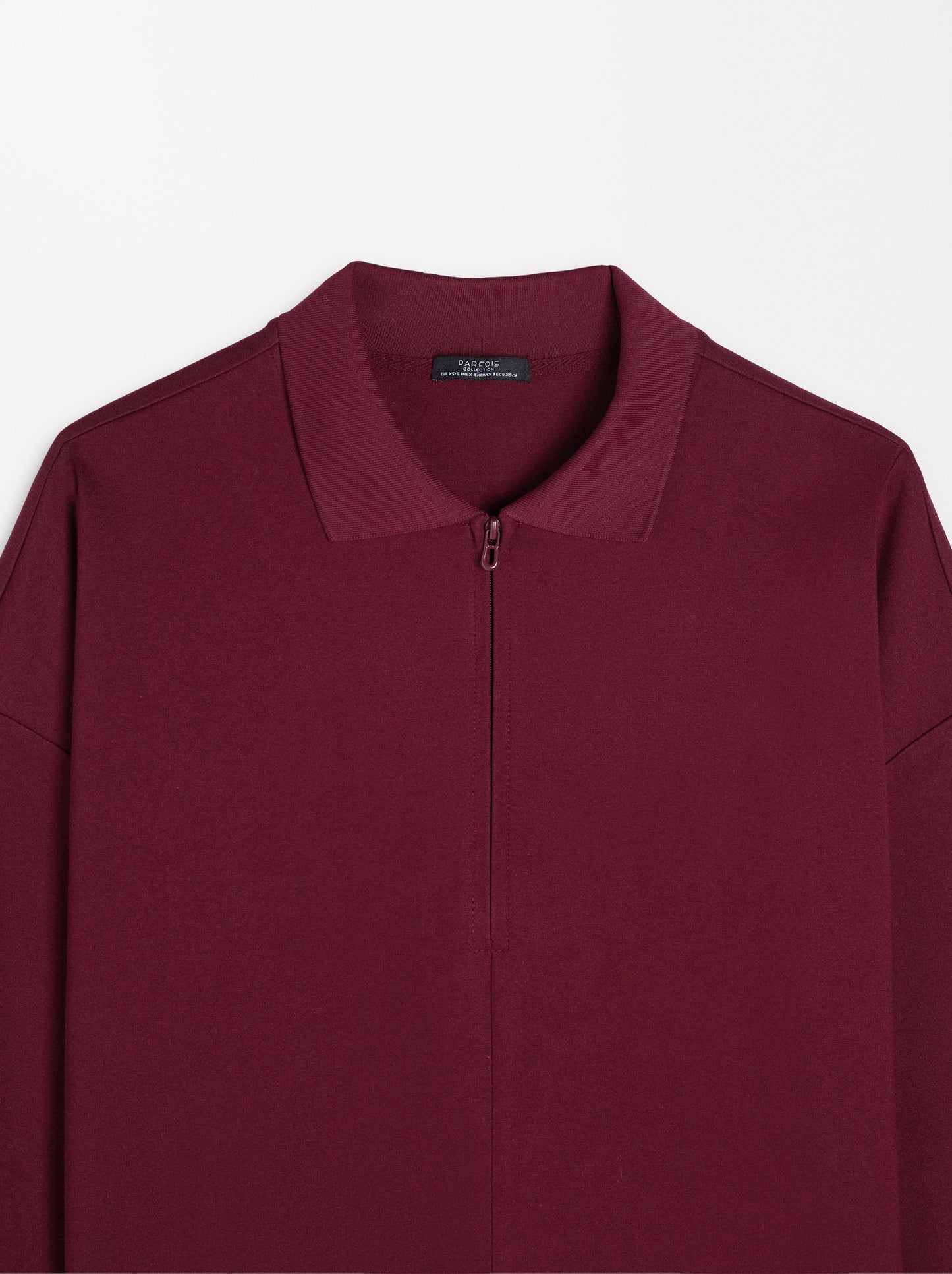 Sweater With Zipper Closure