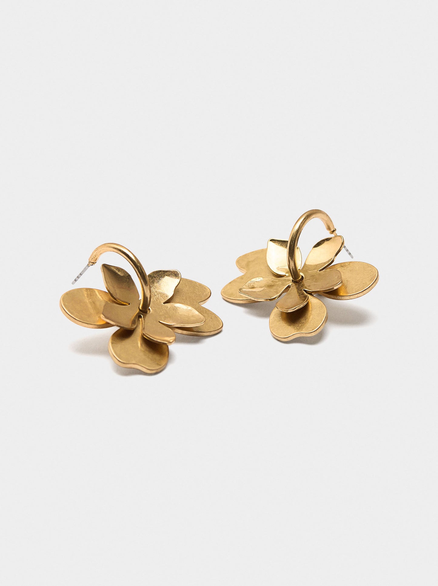 Open Hoop Earrings With Double Flower