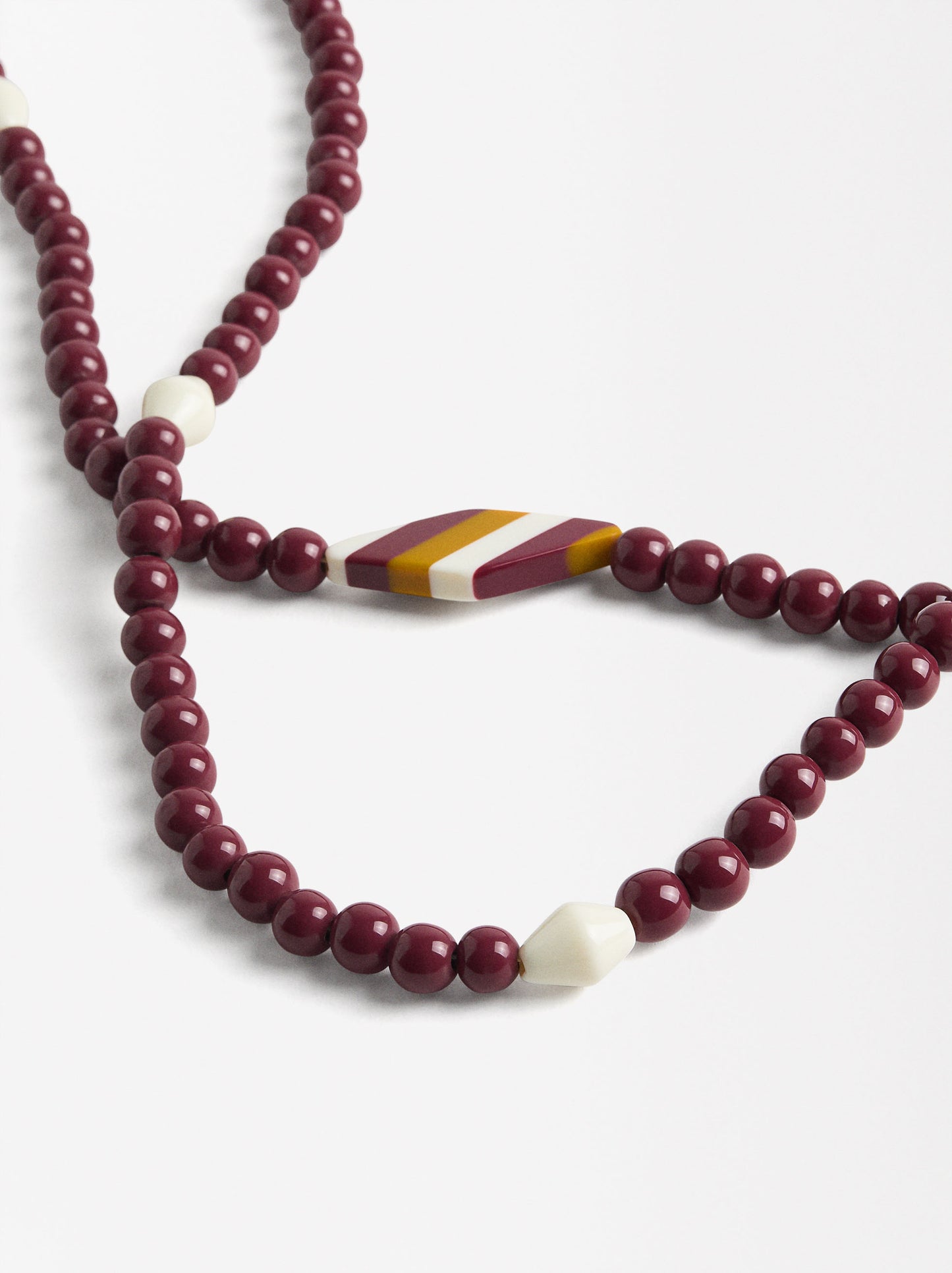 Long Necklace With Contrasting Details