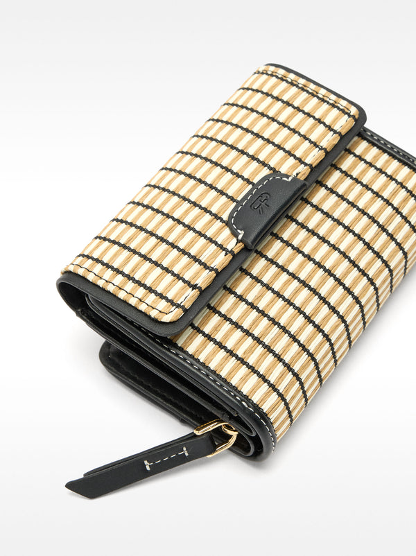 Straw-Effect Wallet