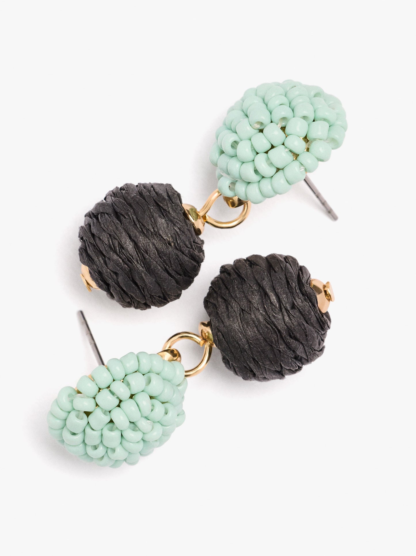 Earrings With Straw-Effect Spheres