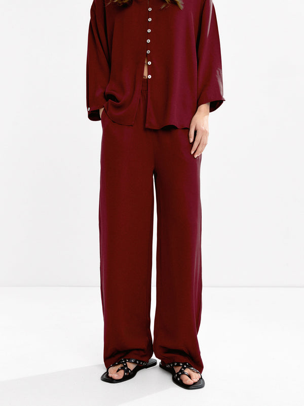 Loose-Fitting Trousers With Elastic Waistband