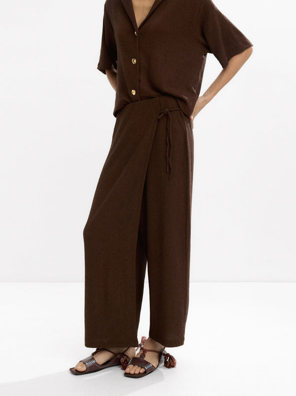 Trousers With Crossover And Texture