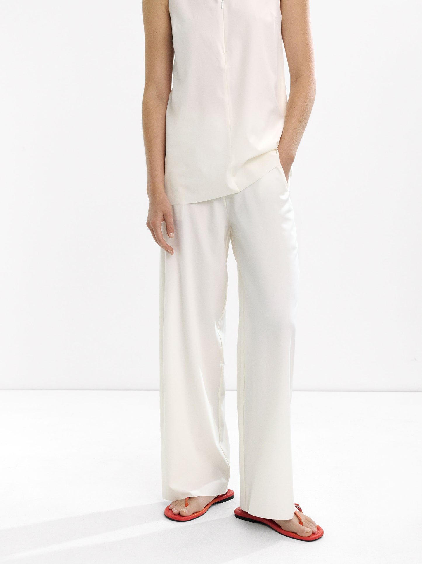 Trousers With Zip Pockets