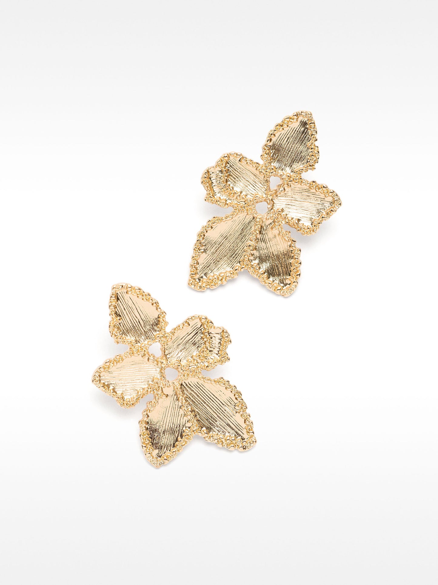Flower Textured Earrings