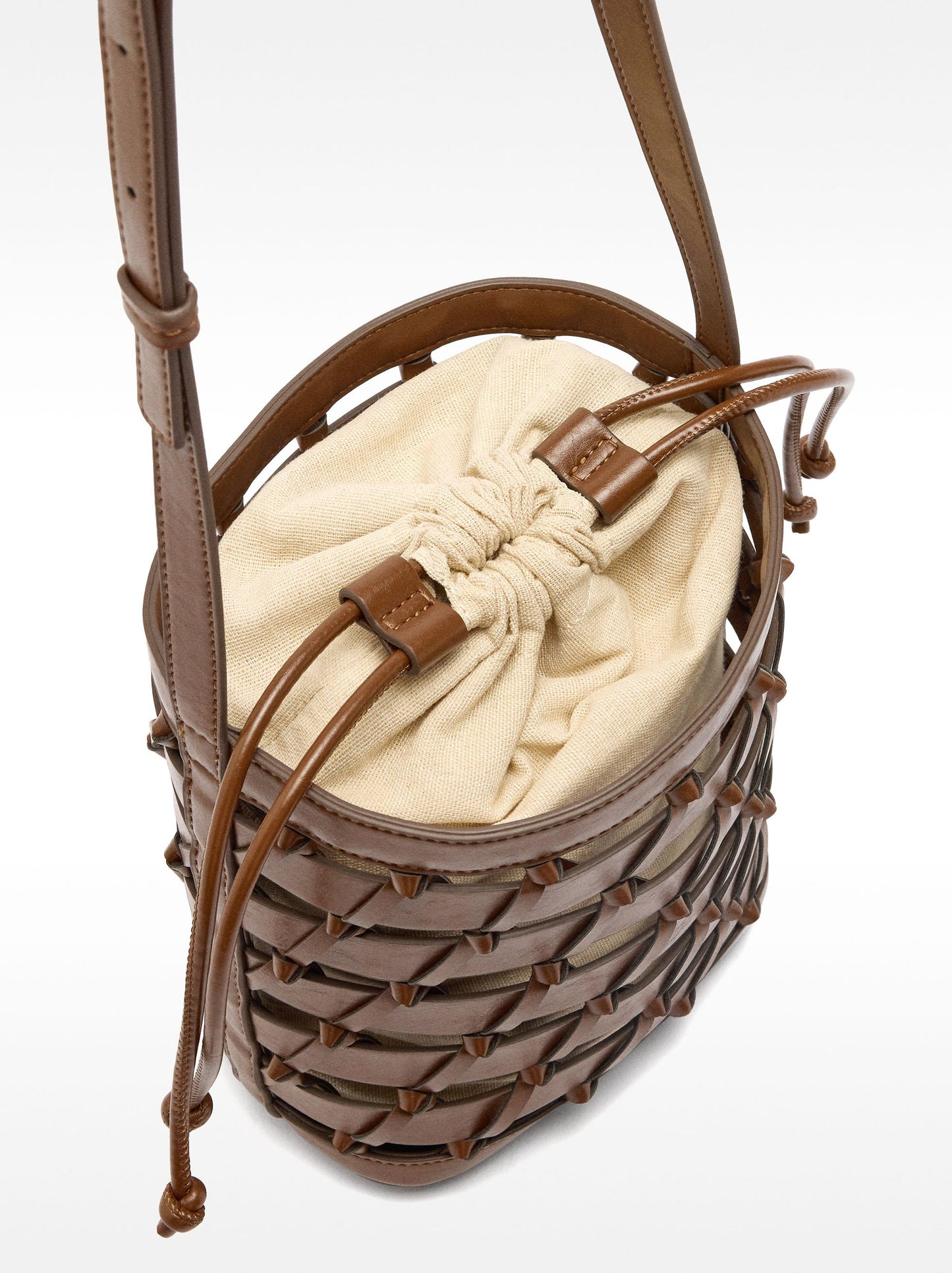 Bucket Bag Braided With Knots