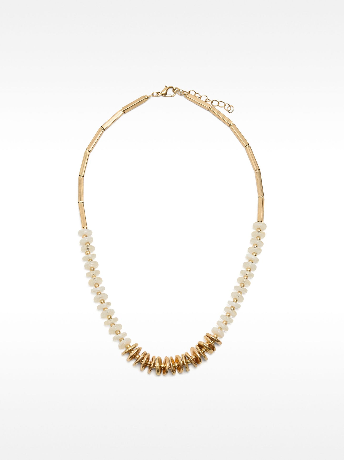 Short Segmented Necklace With Resin
