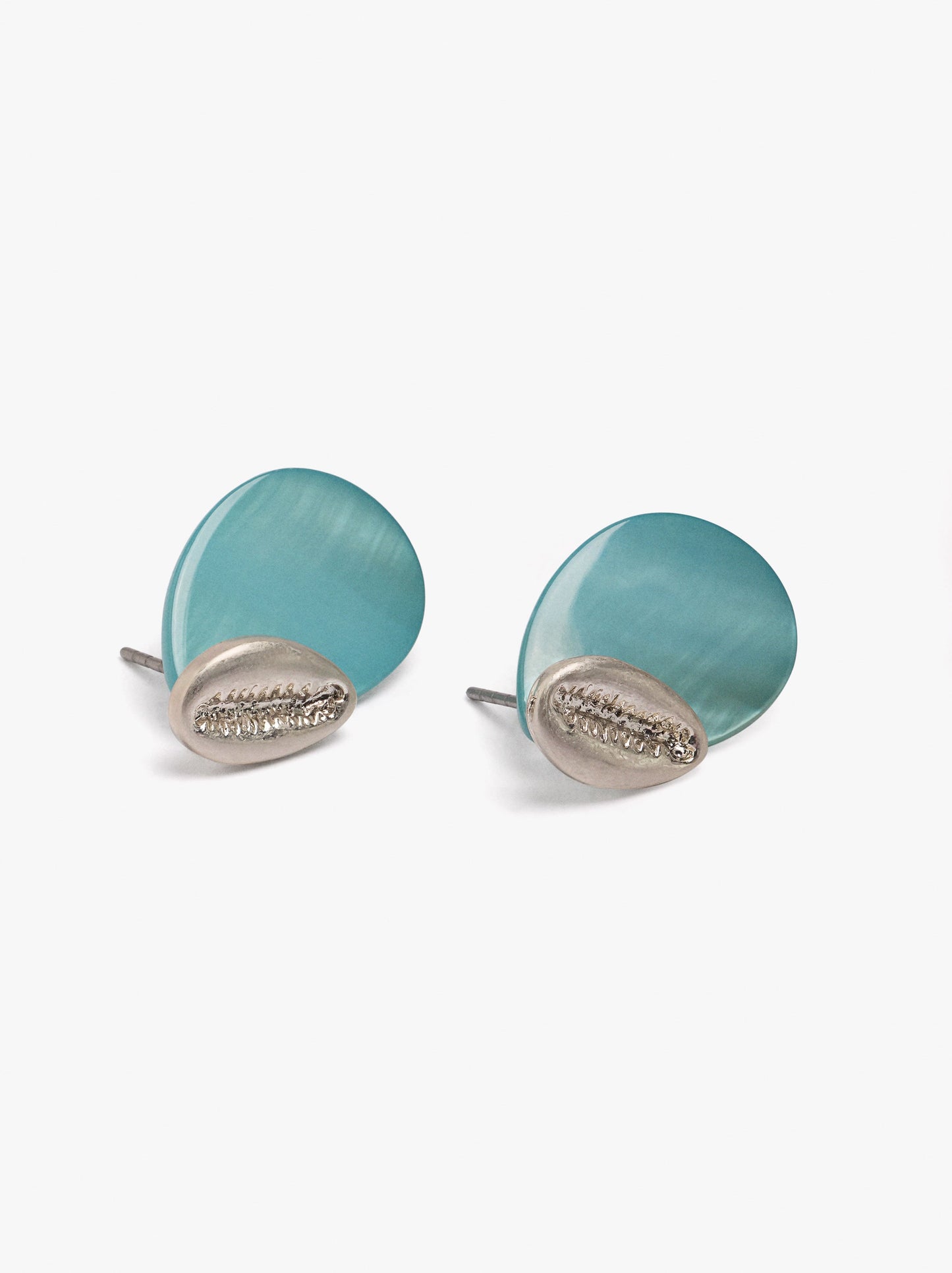 Earrings With Shell Shape