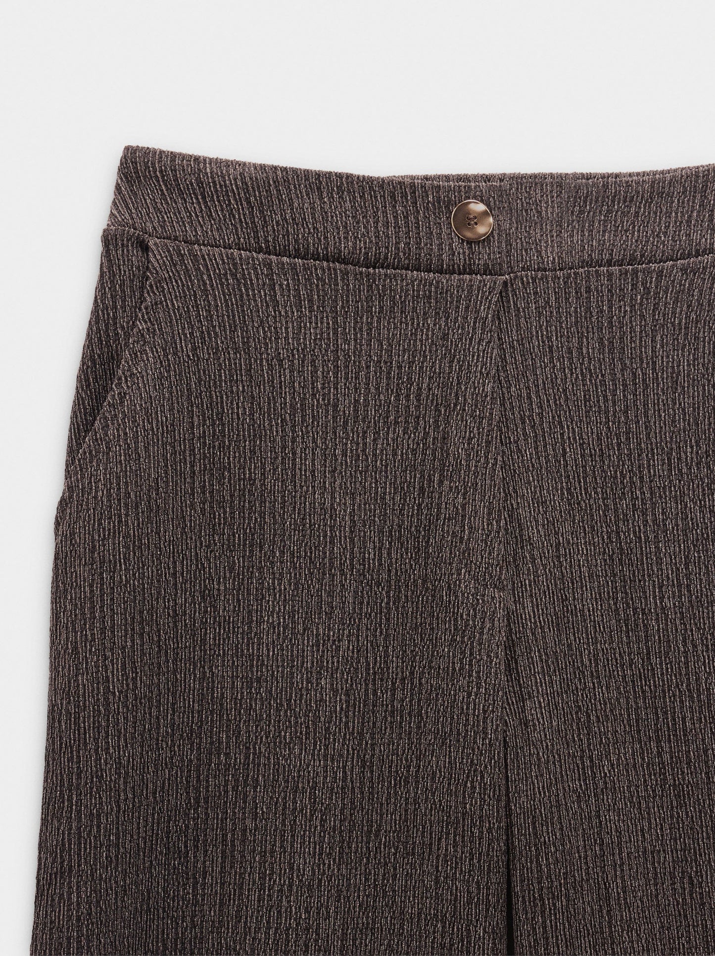 Trousers With Pockets And Texture