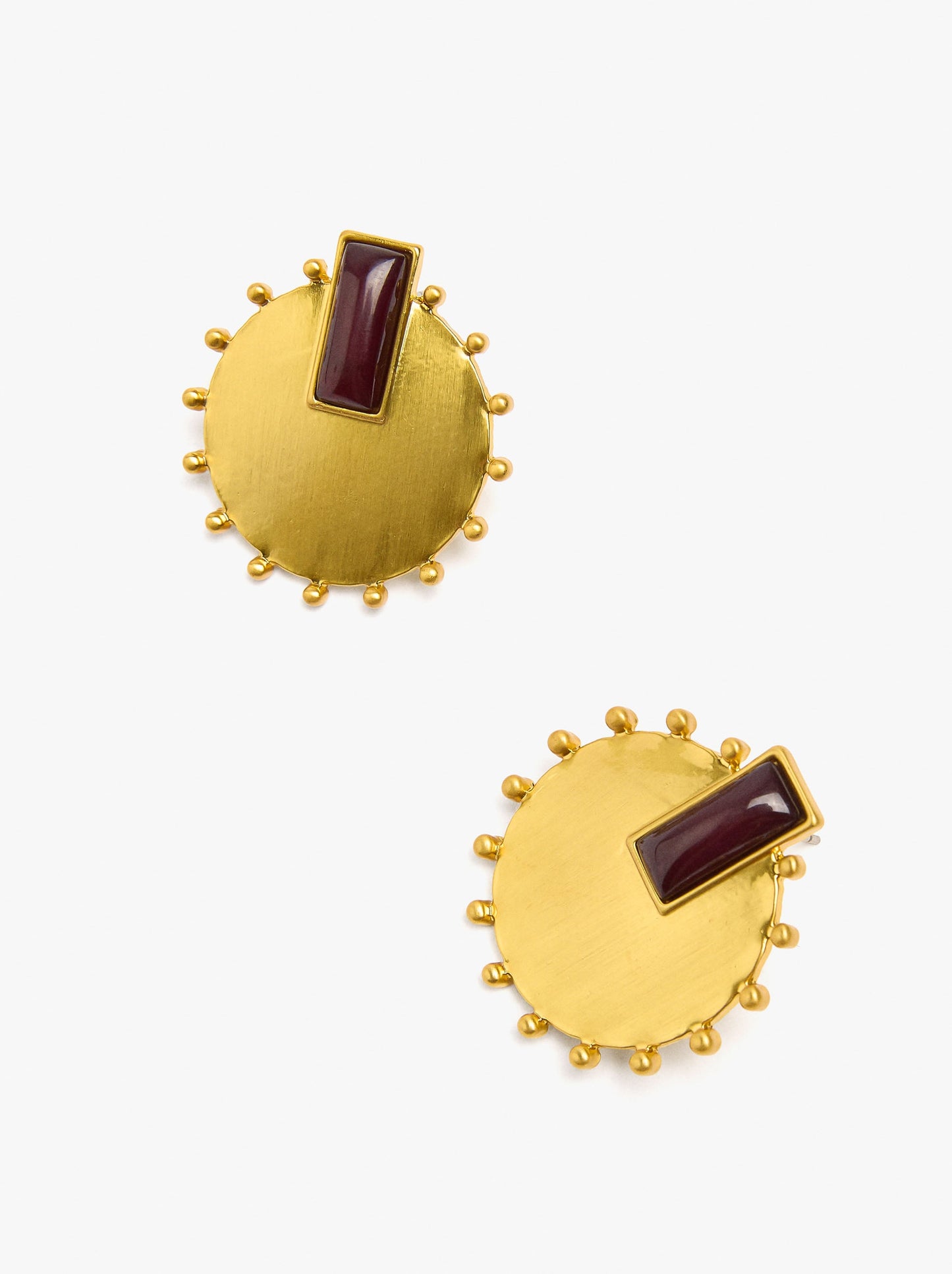Round Earrings With Resin Detail