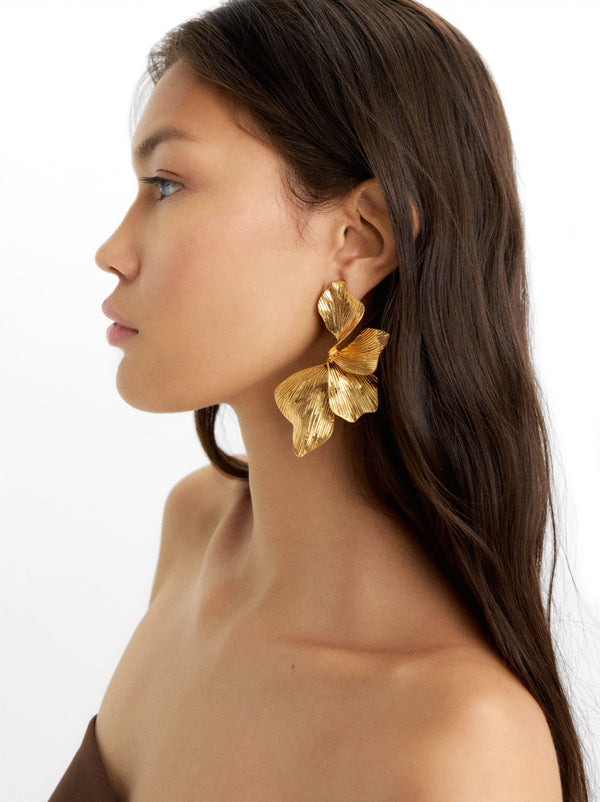 Maxi Flower Earrings With Embossed