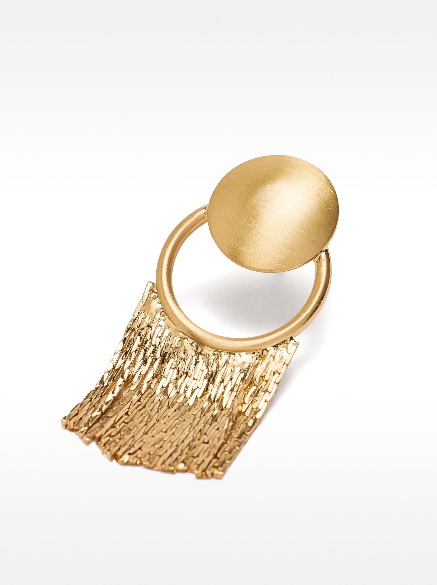 Round Earrings With Cascade Effect