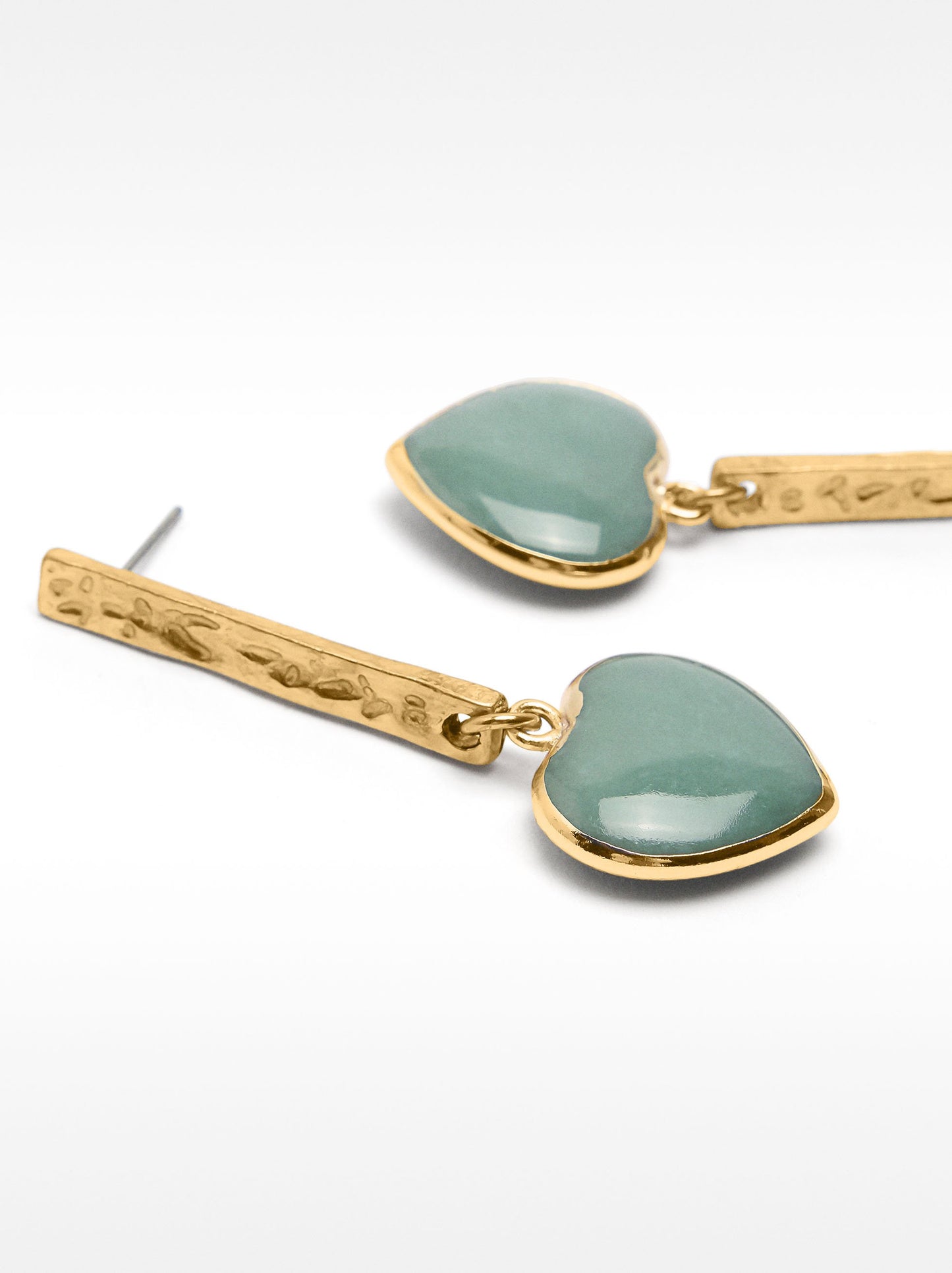 Bar Earrings With Stone Hearts