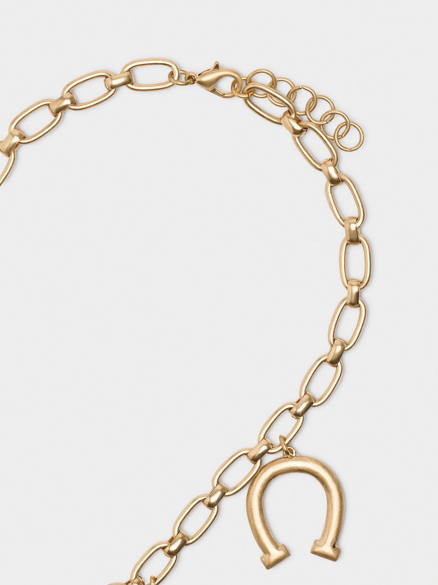 Short Necklace Of Links With Horse Pendant