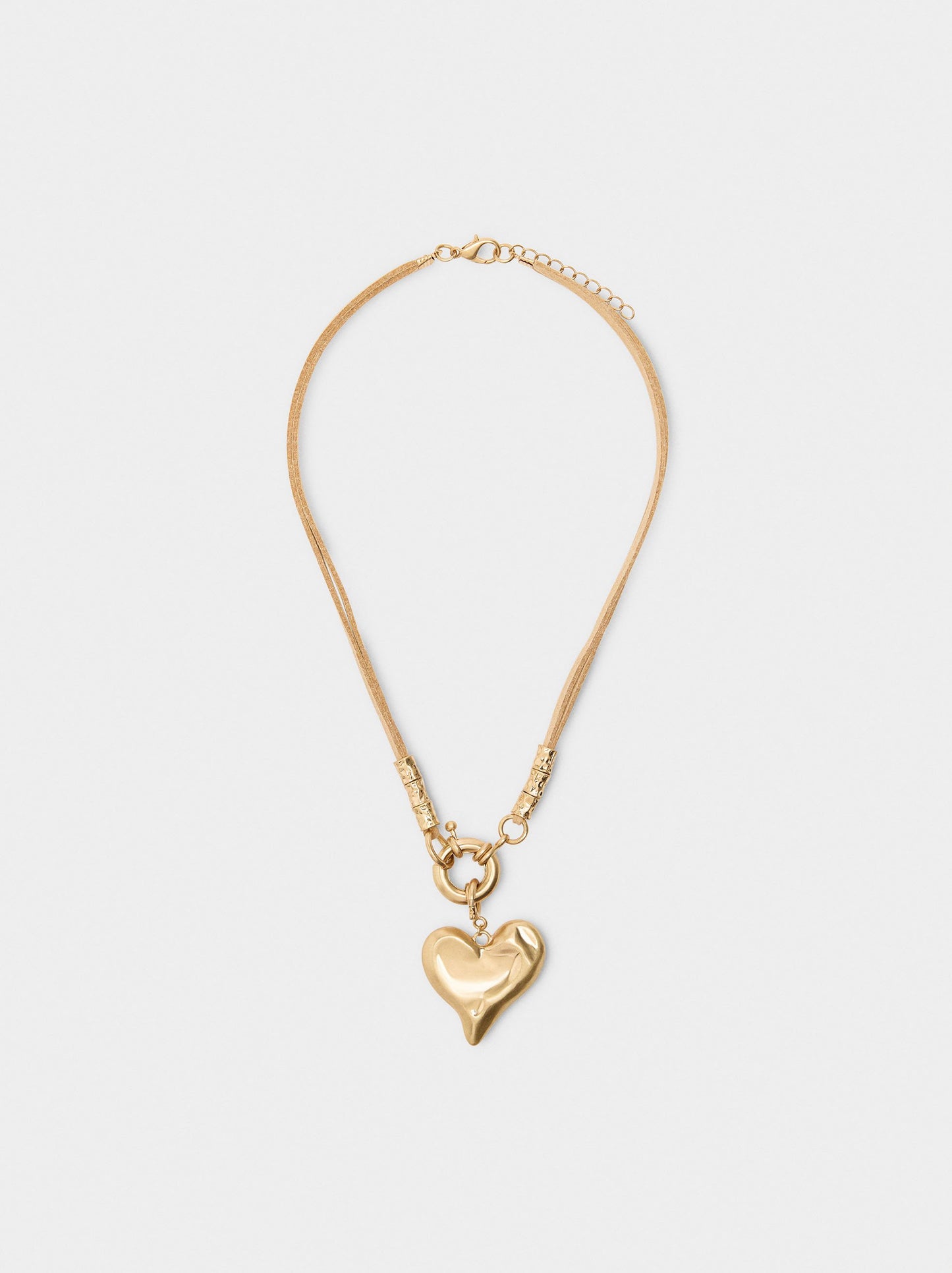 Short Necklace With Heart Pendant