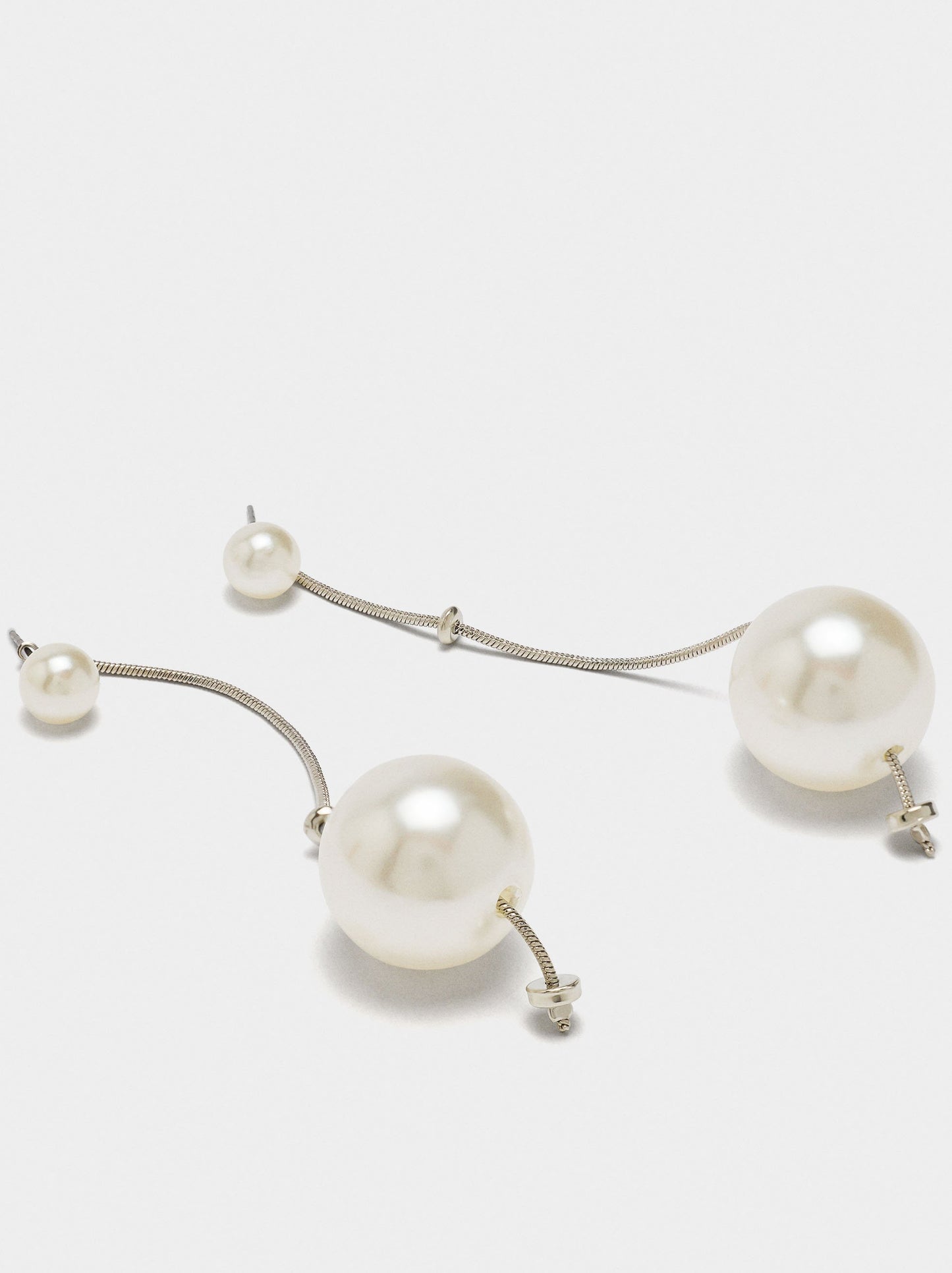 Long Earrings With Pearls