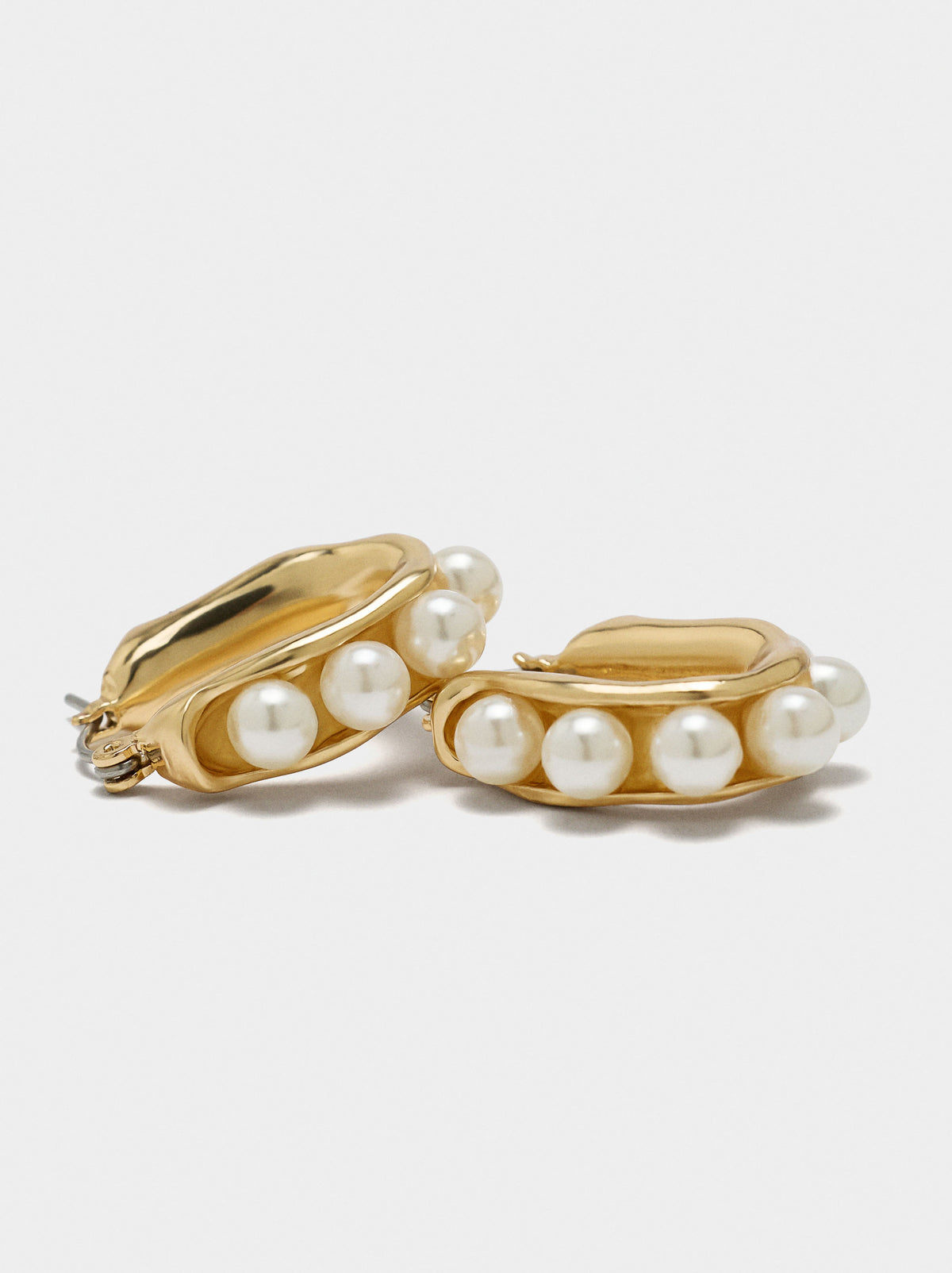 Hoop Earrings With Pearls