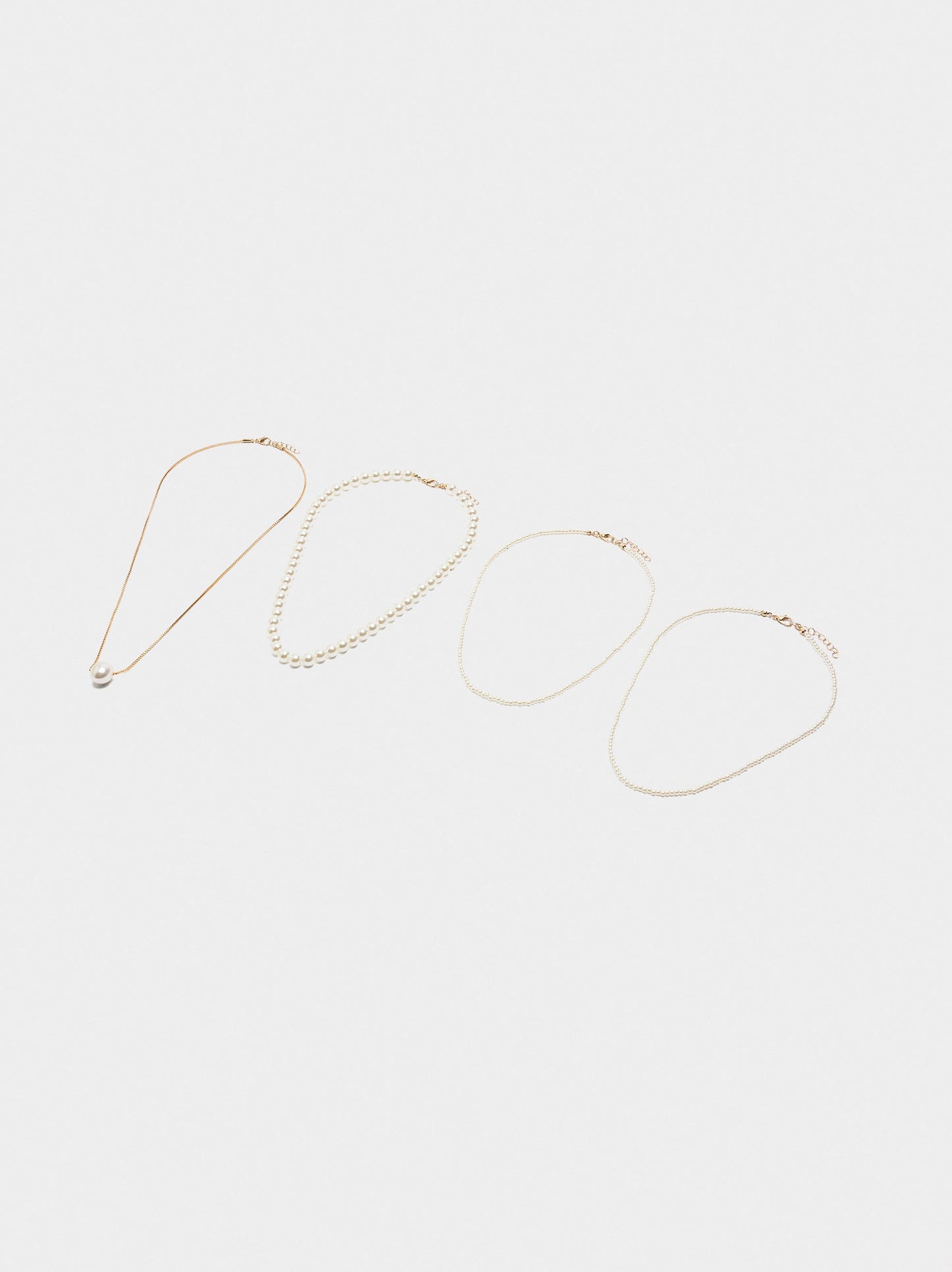 Set Of Short Necklaces With Pearls