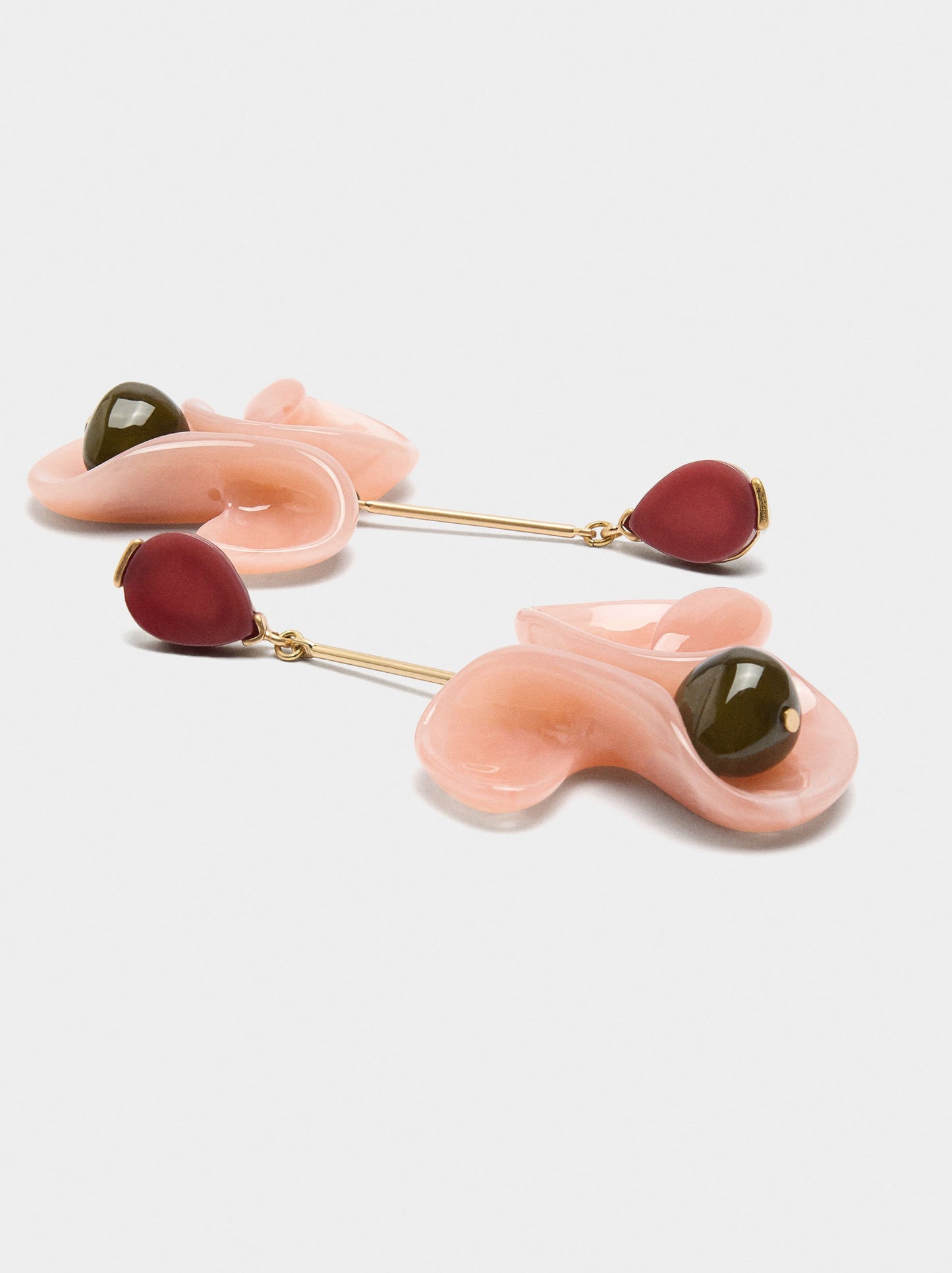 Long Earrings With Resin Flower