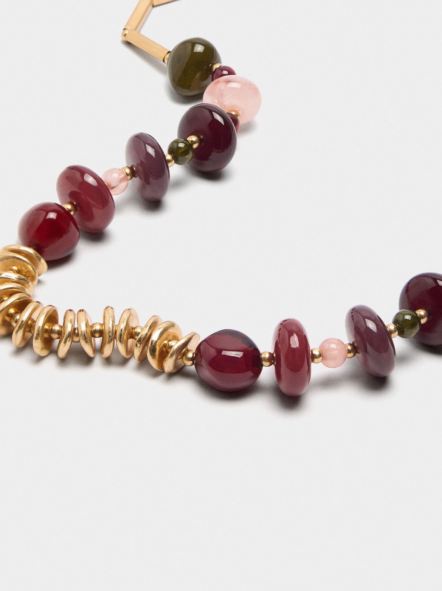 Short Necklace With Multicolor Beads