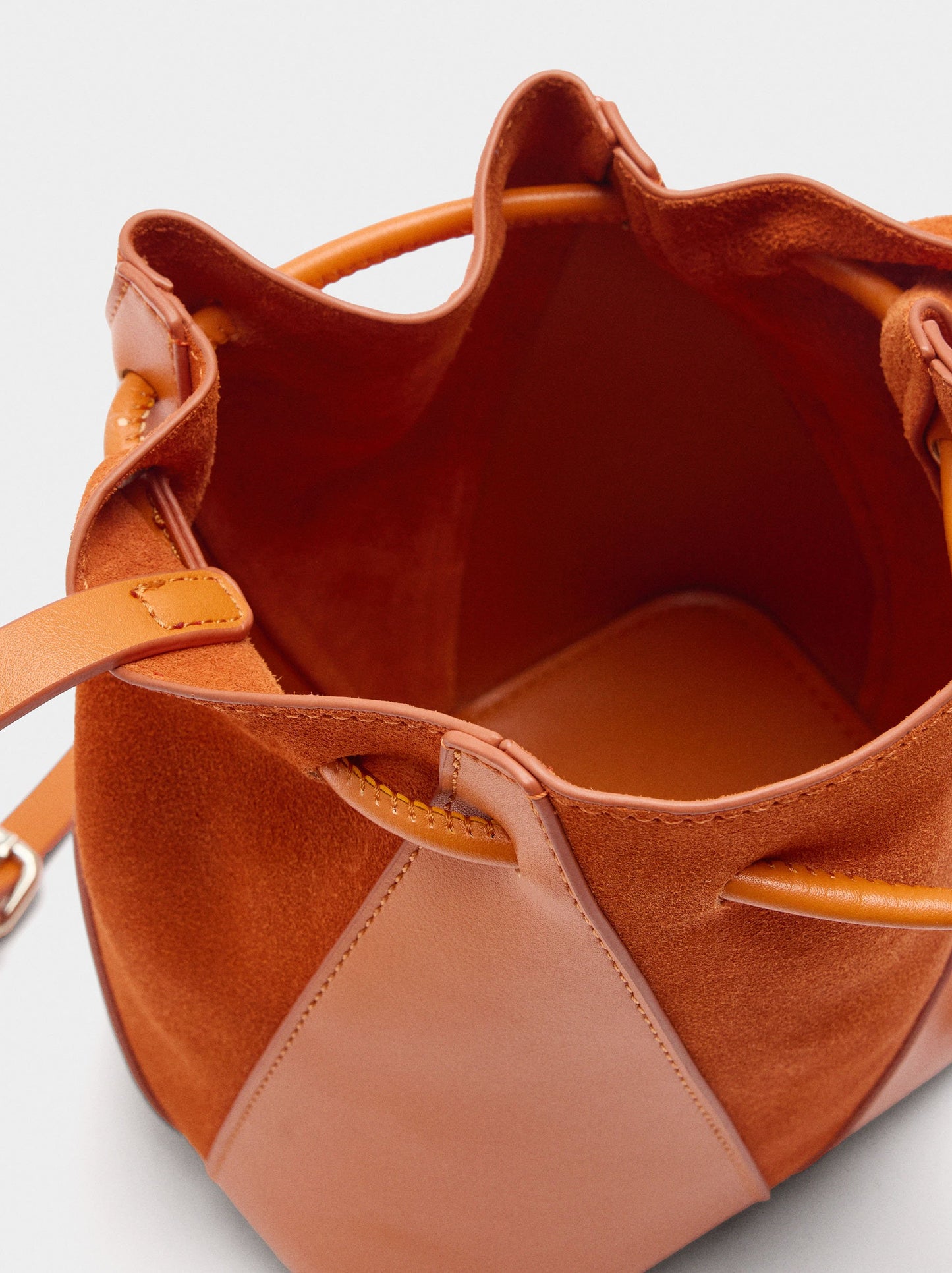 Bucket Bag With Leather S