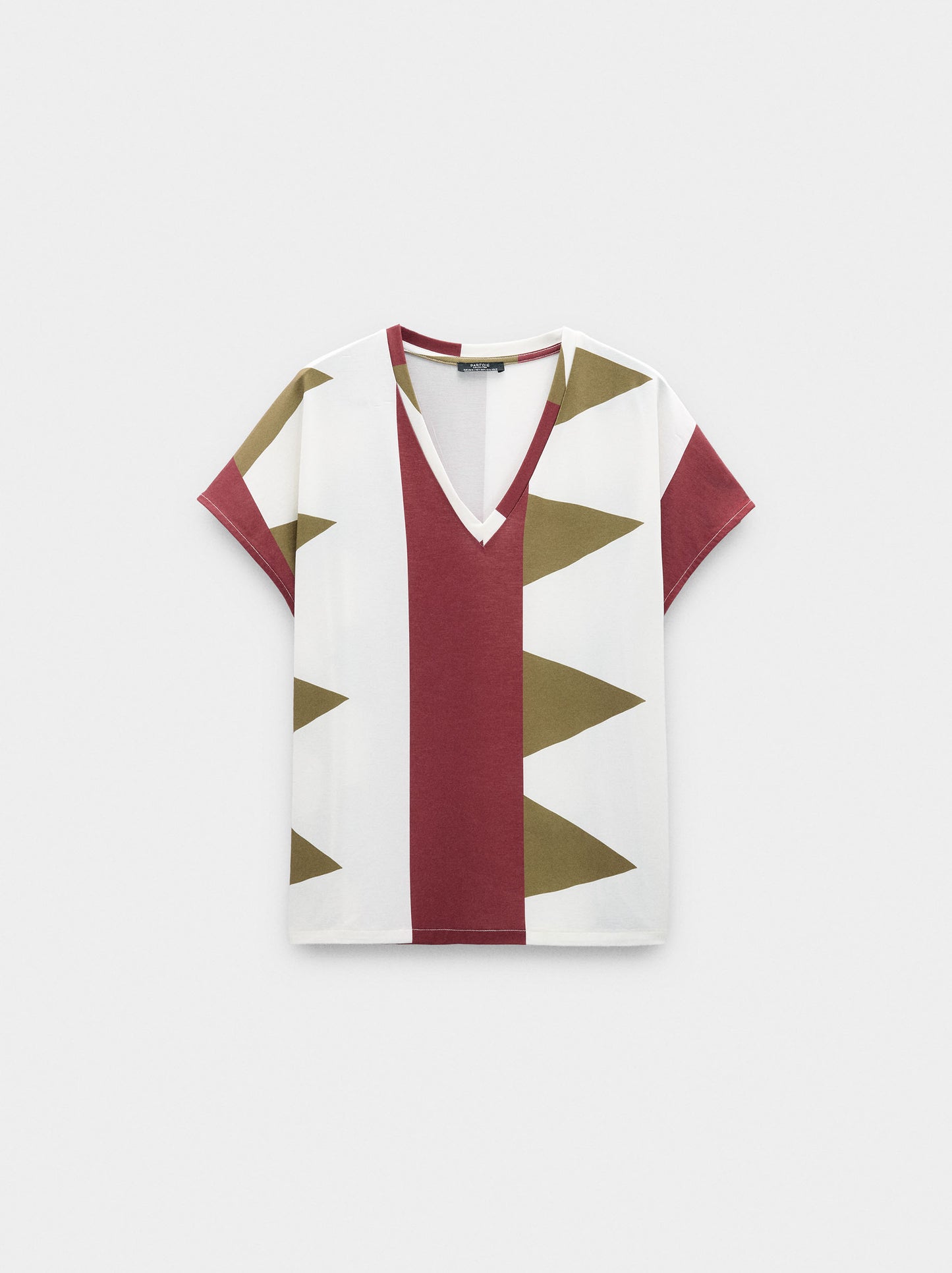 T-Shirt With Print And V-Neck