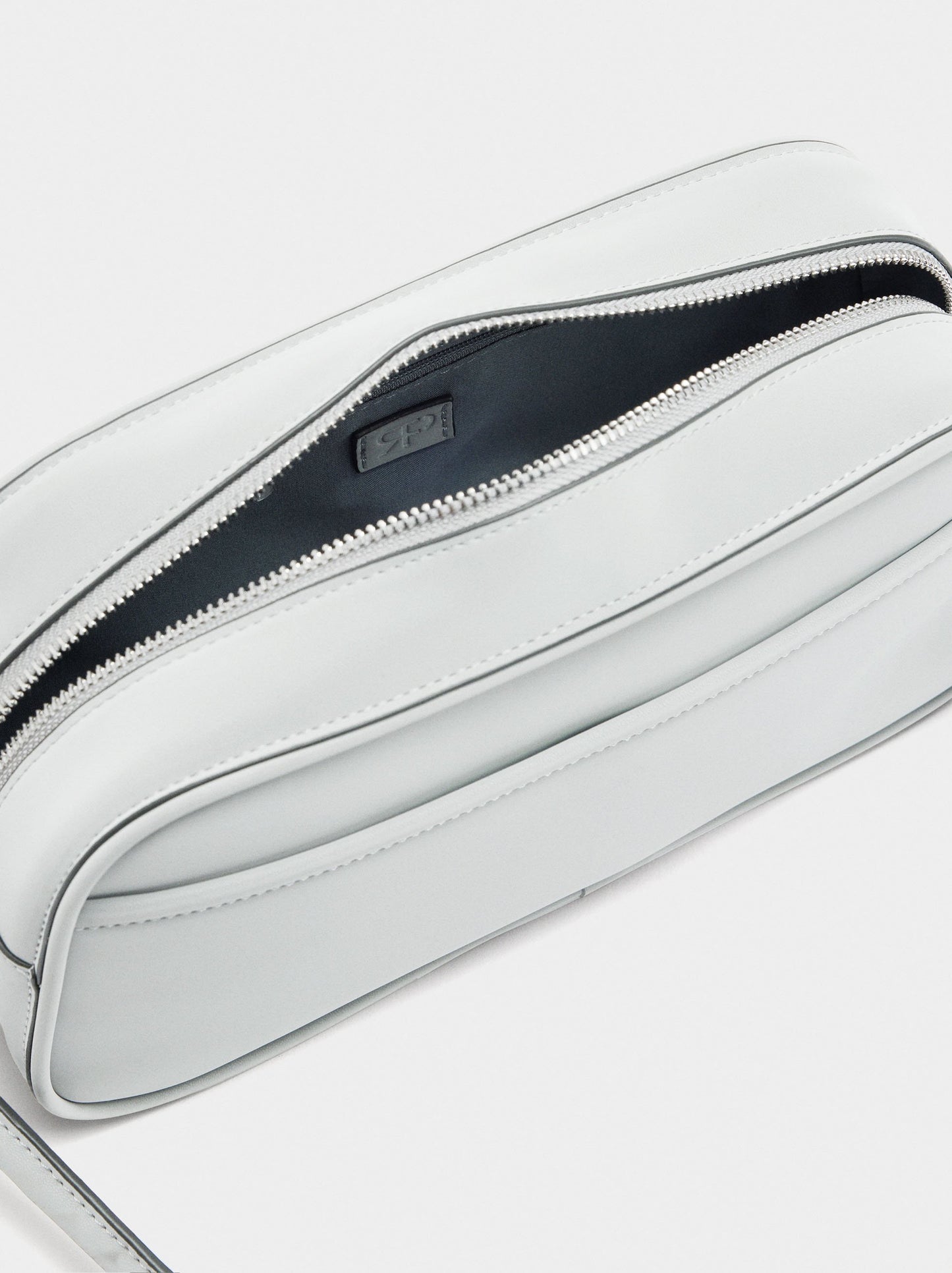 Shoulder Bag With Soft Texture M