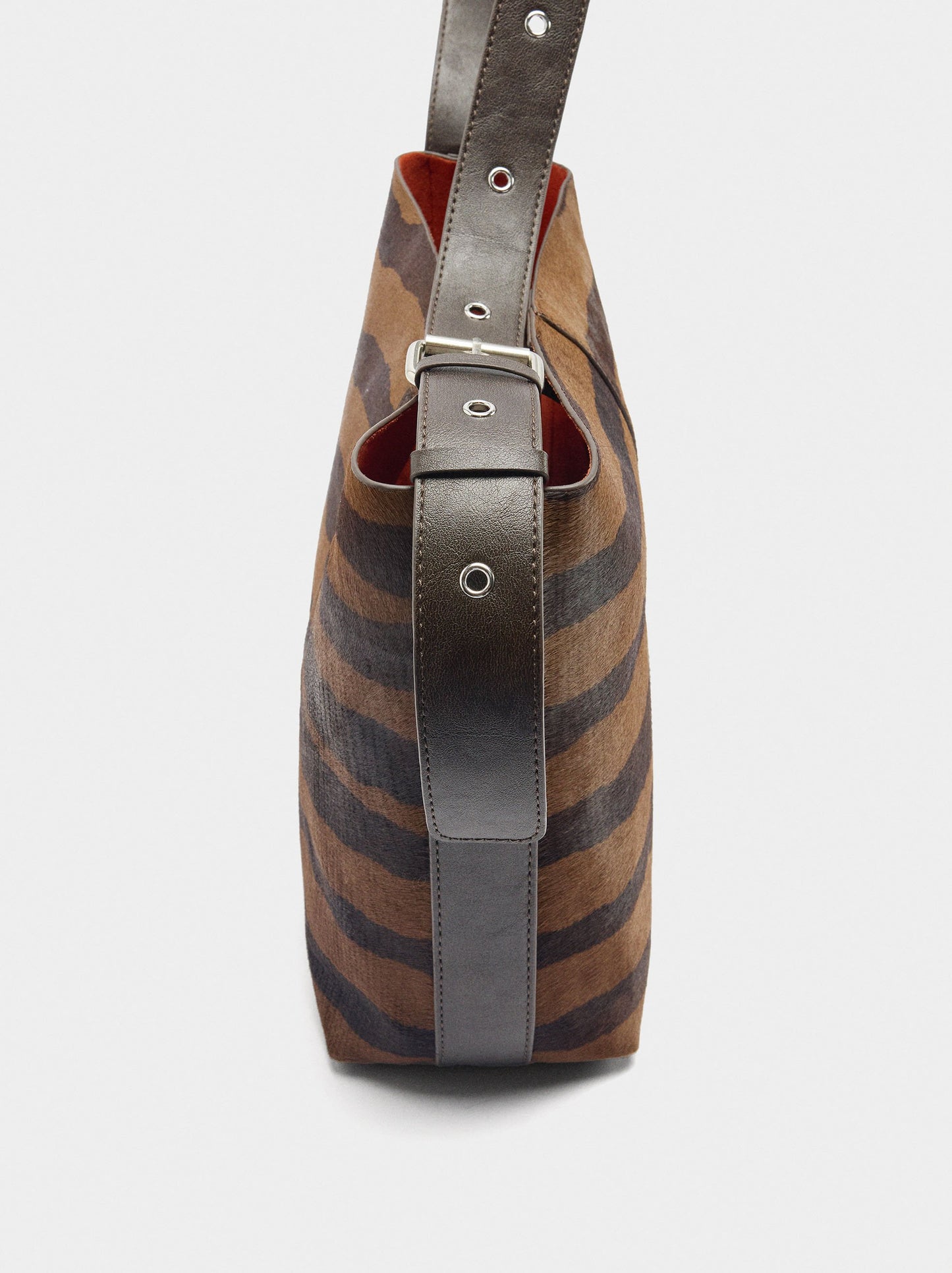 Shoulder Bag With Animal Printed Leather