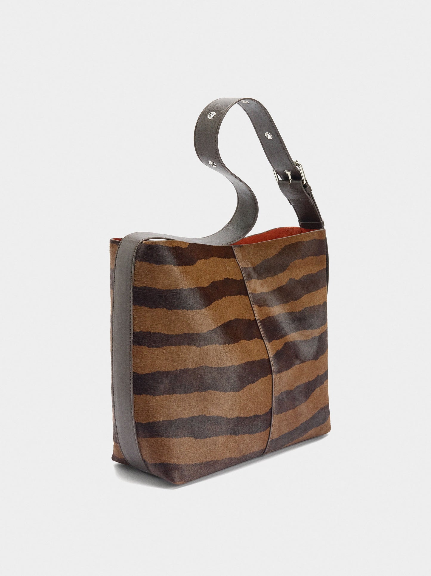 Shoulder Bag With Animal Printed Leather