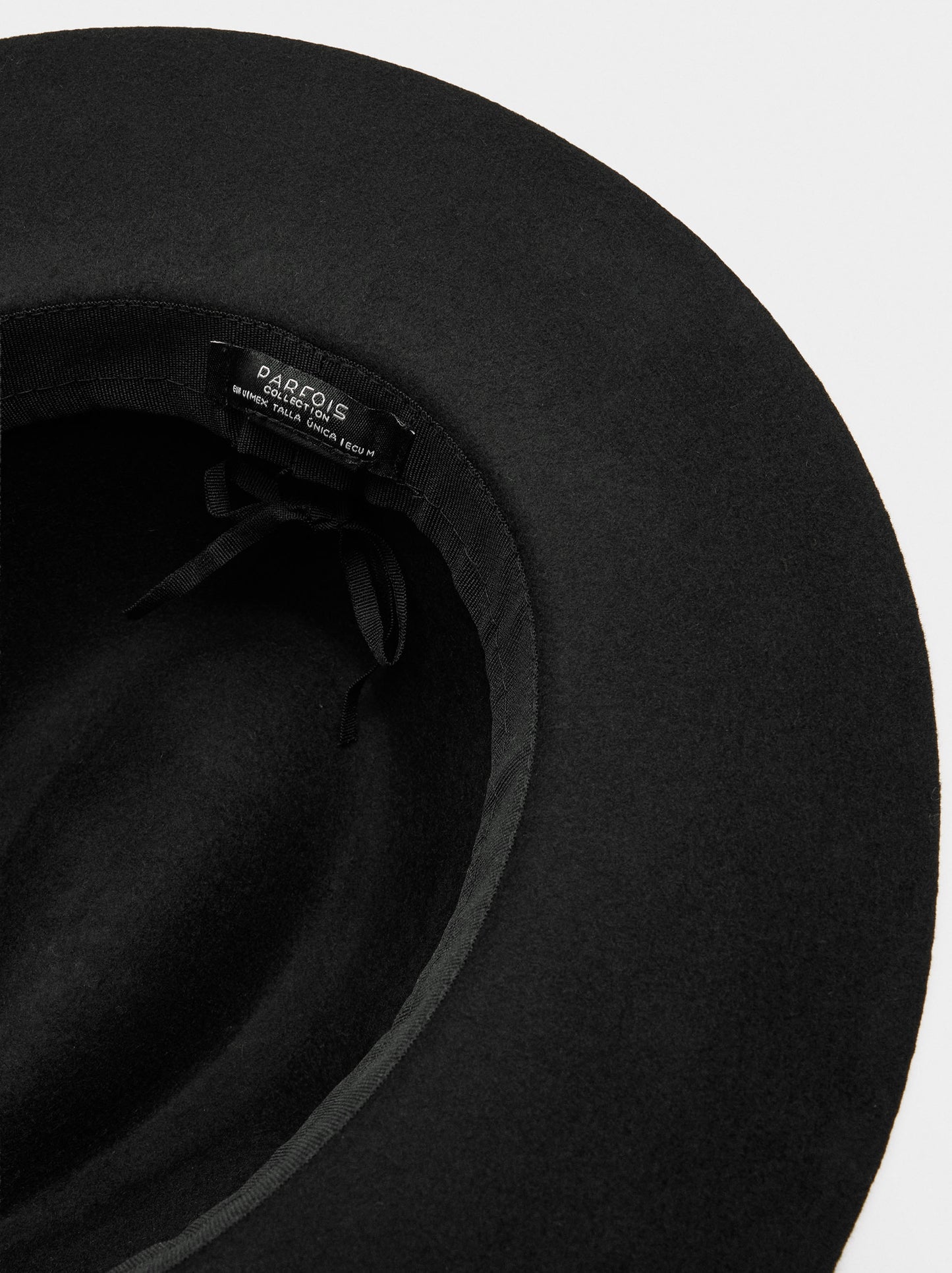 Wool Hat With Ribbon