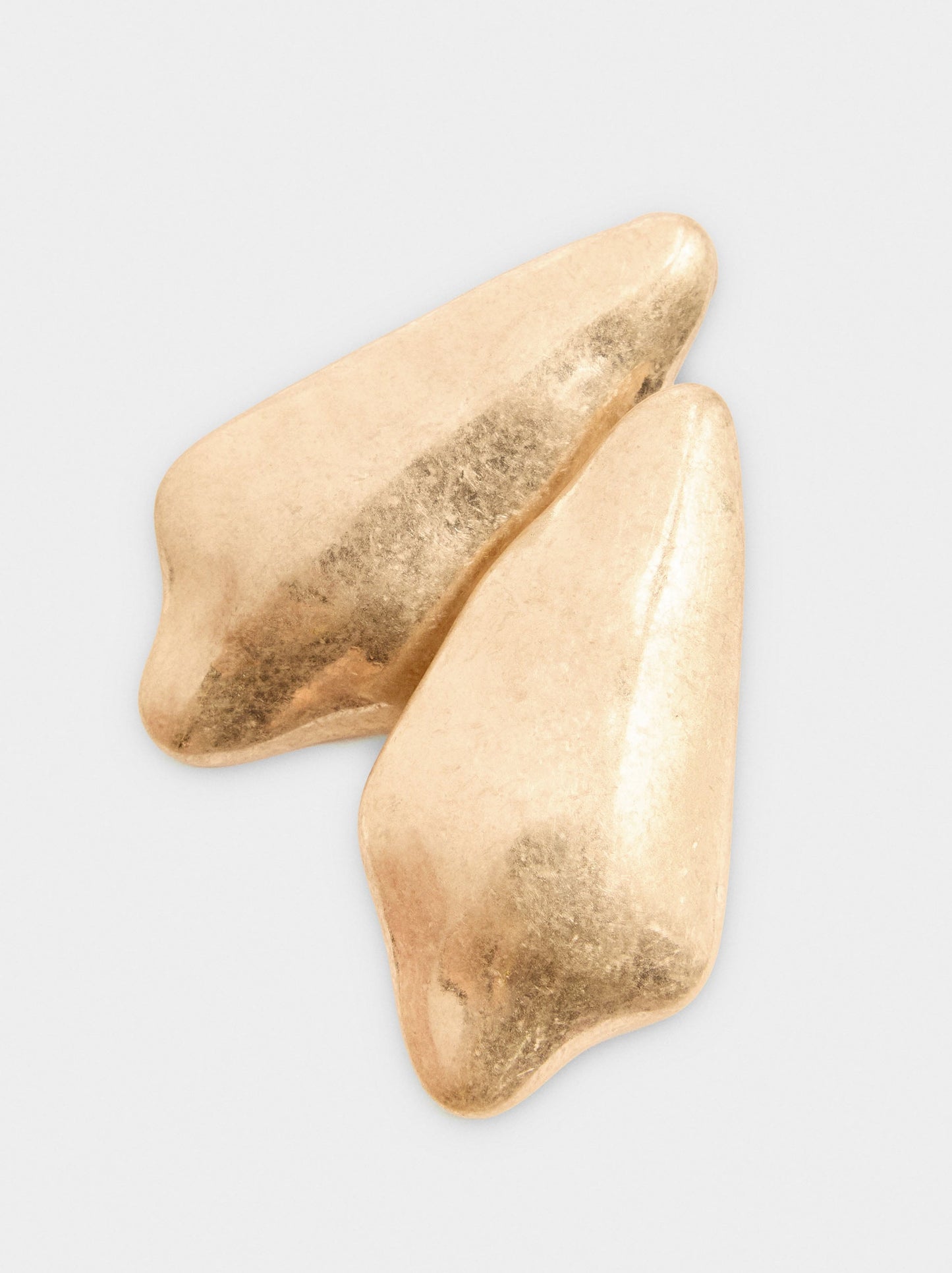 Diamond-Shaped Earrings With Embossed Detail