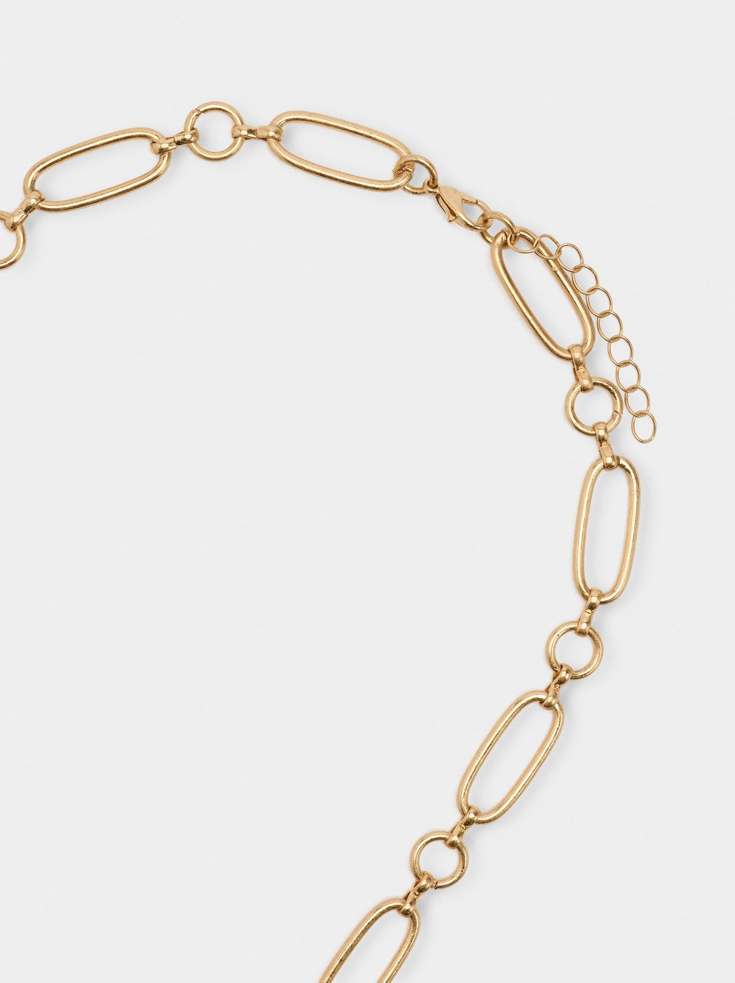 Pendant Links Necklace With Fringes