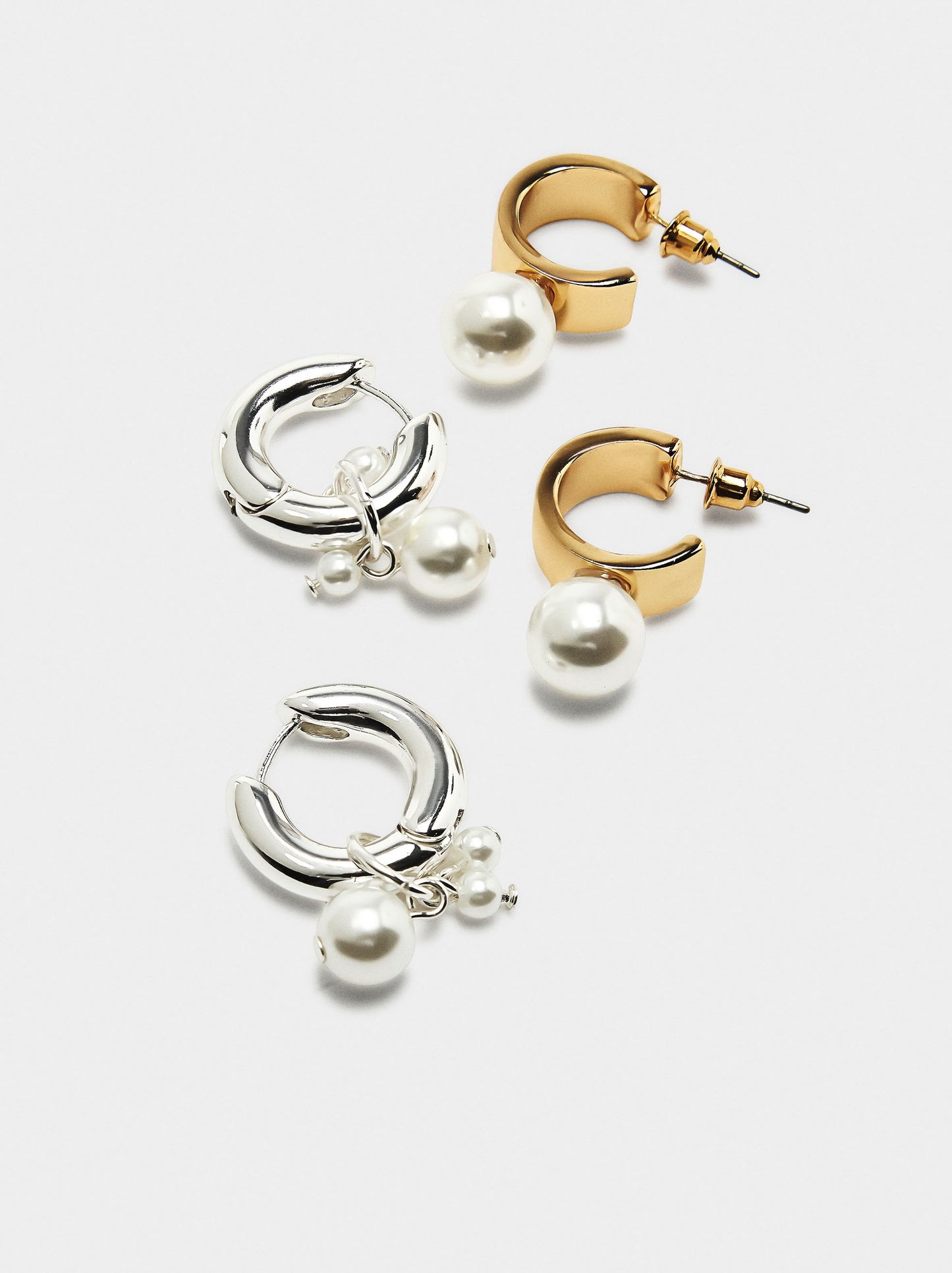 Set Of Hoop Earrings With Pearls And Crystals