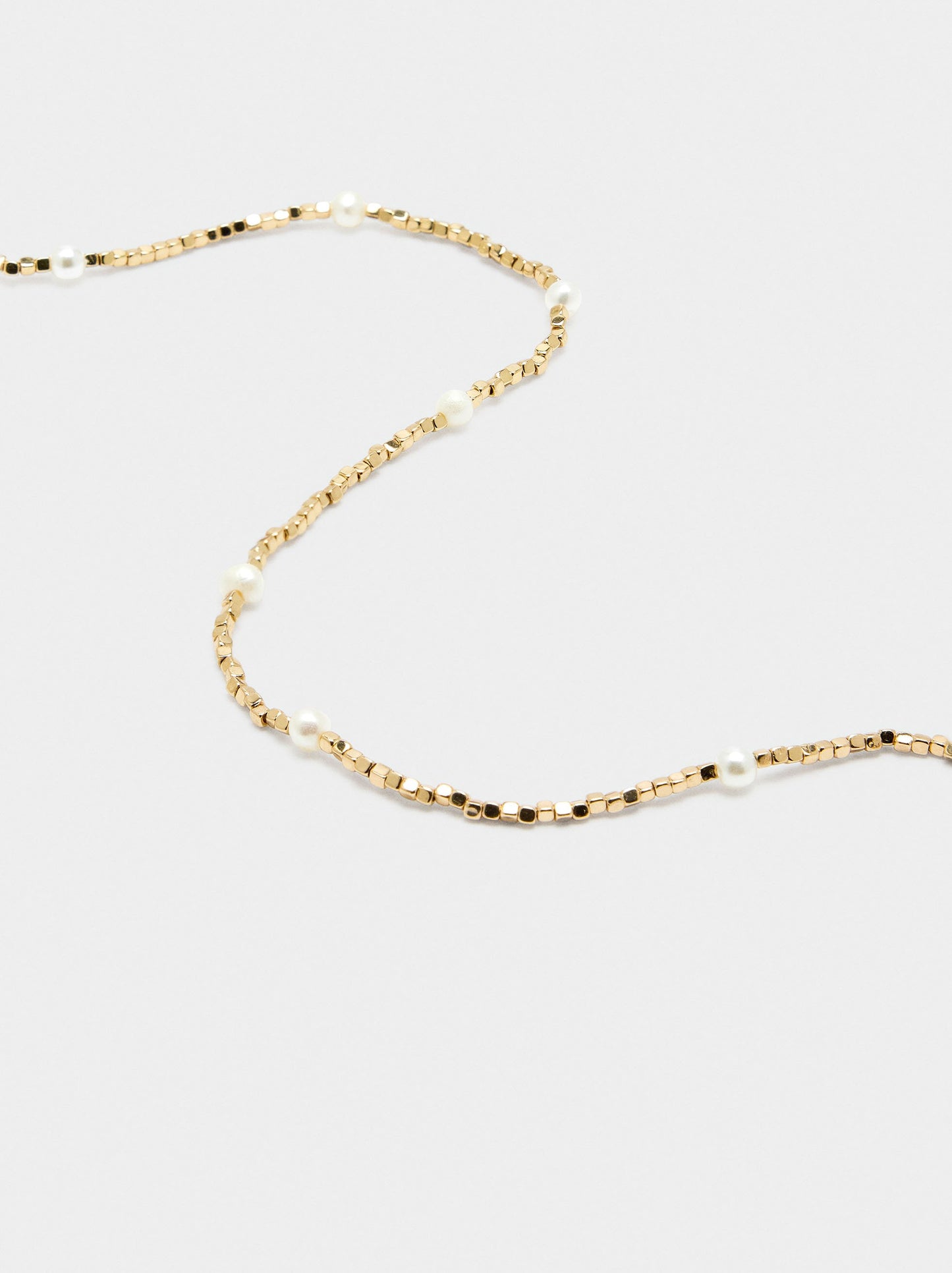 Short Necklace With Freshwater Pearls